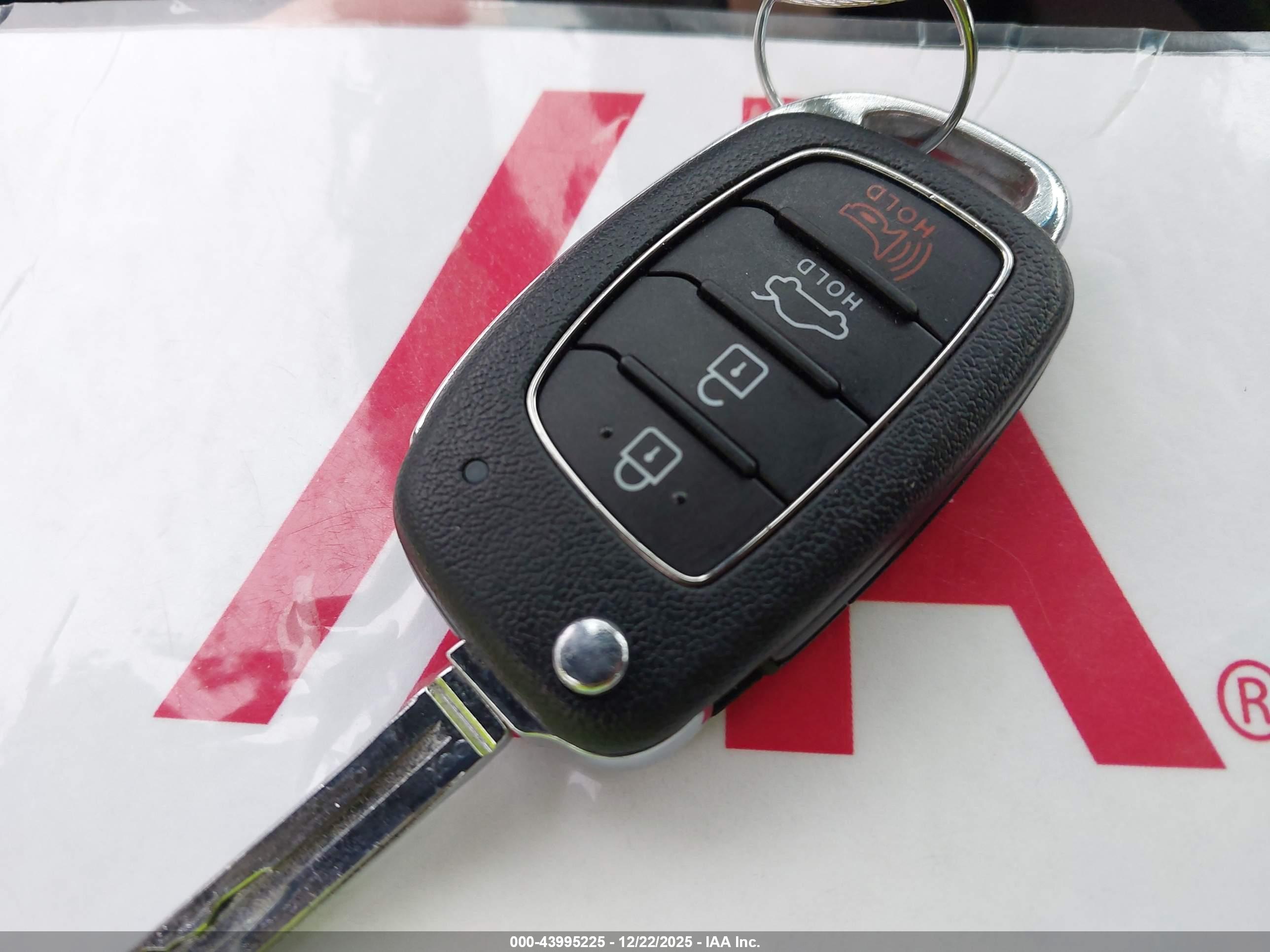 HYUNDAI SONATA image 11