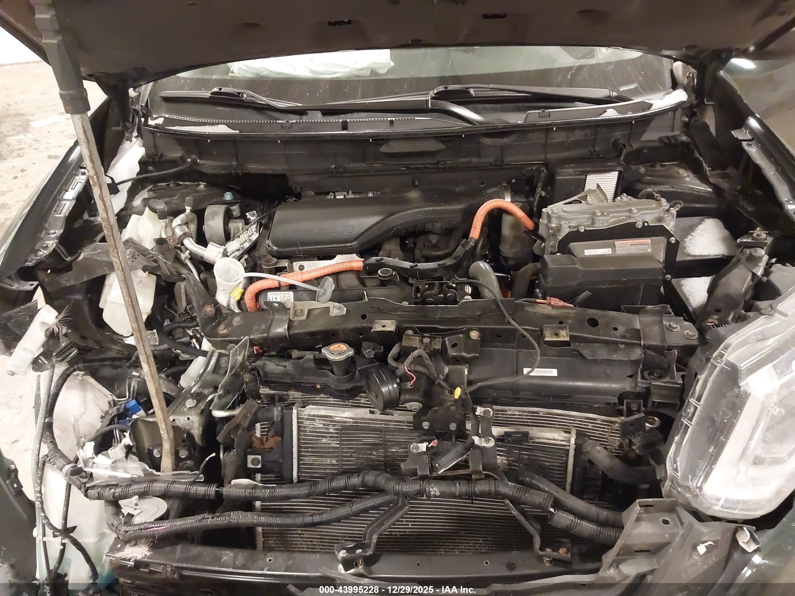 NISSAN ROGUE image 10
