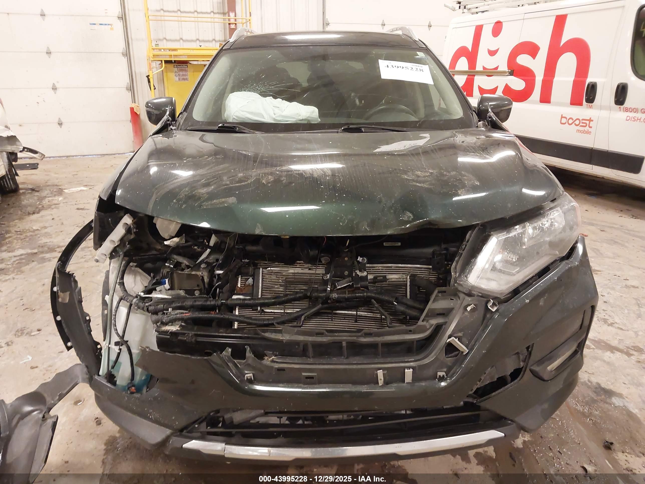 NISSAN ROGUE image 6