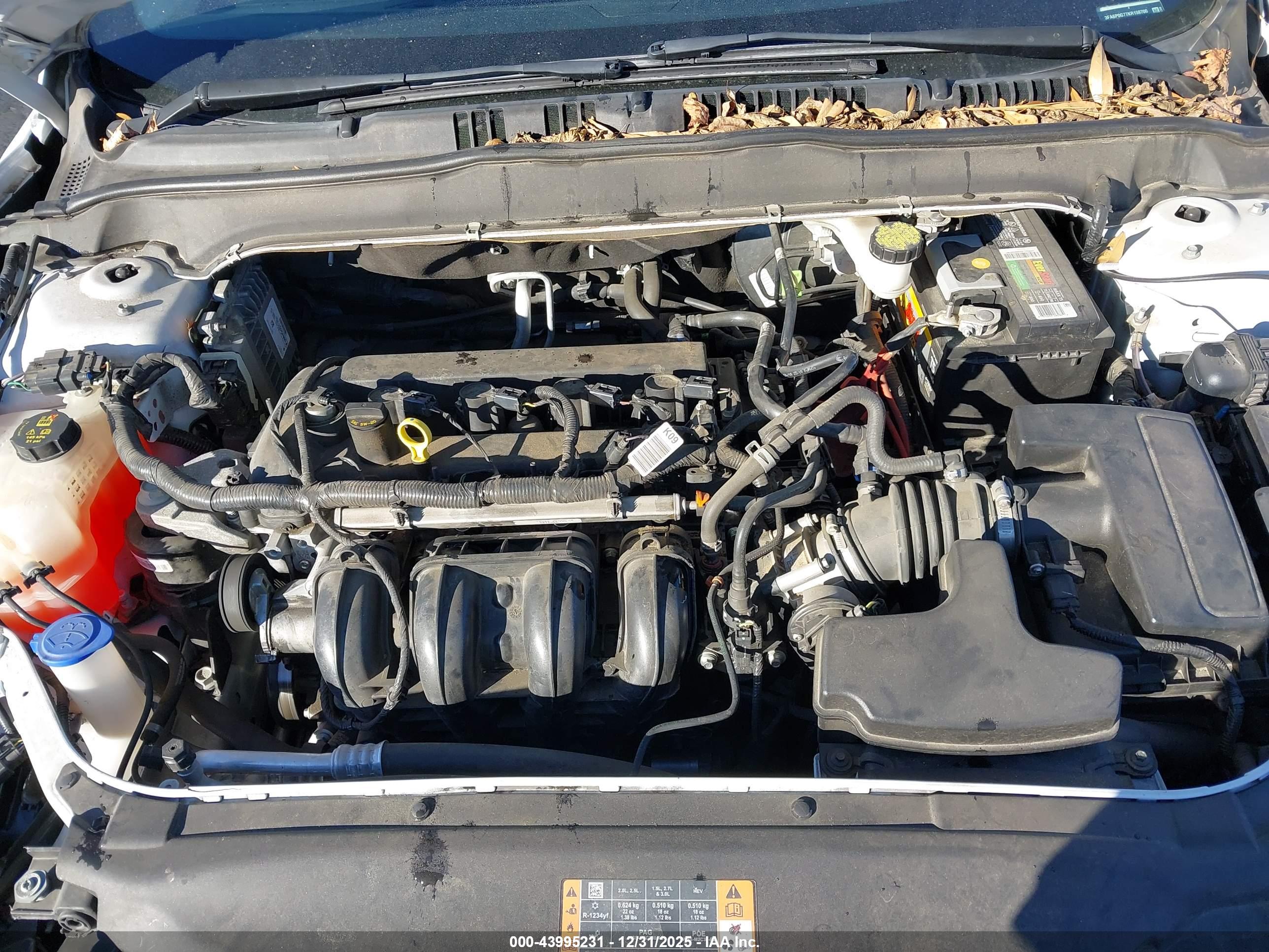 FORD FUSION image 10