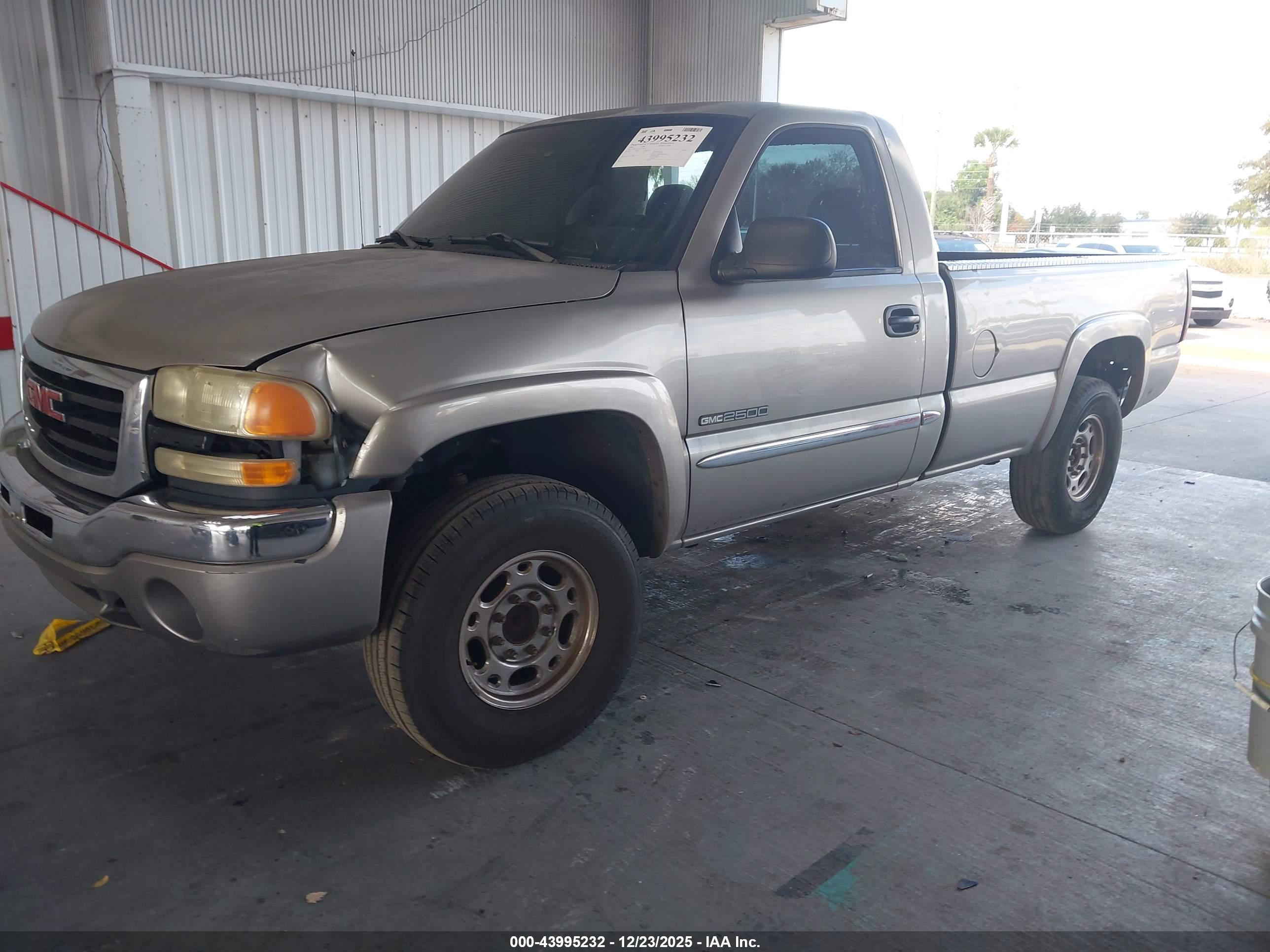 GMC SIERRA image 2