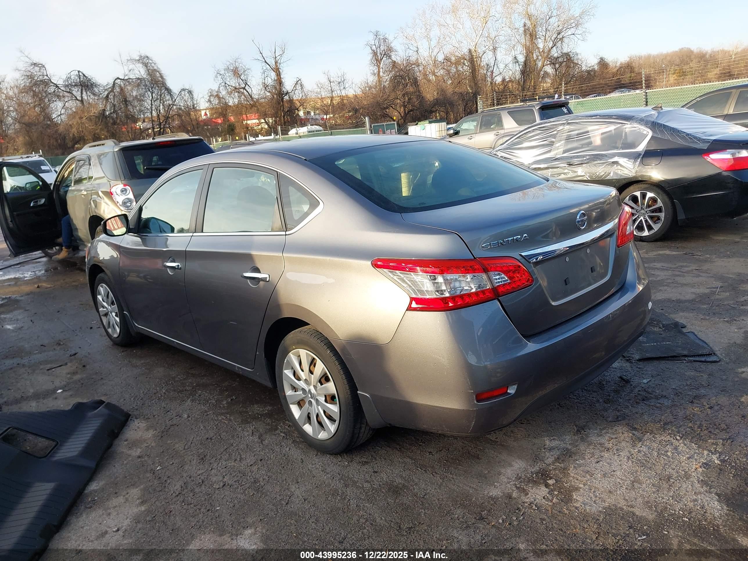 NISSAN SENTRA image 3