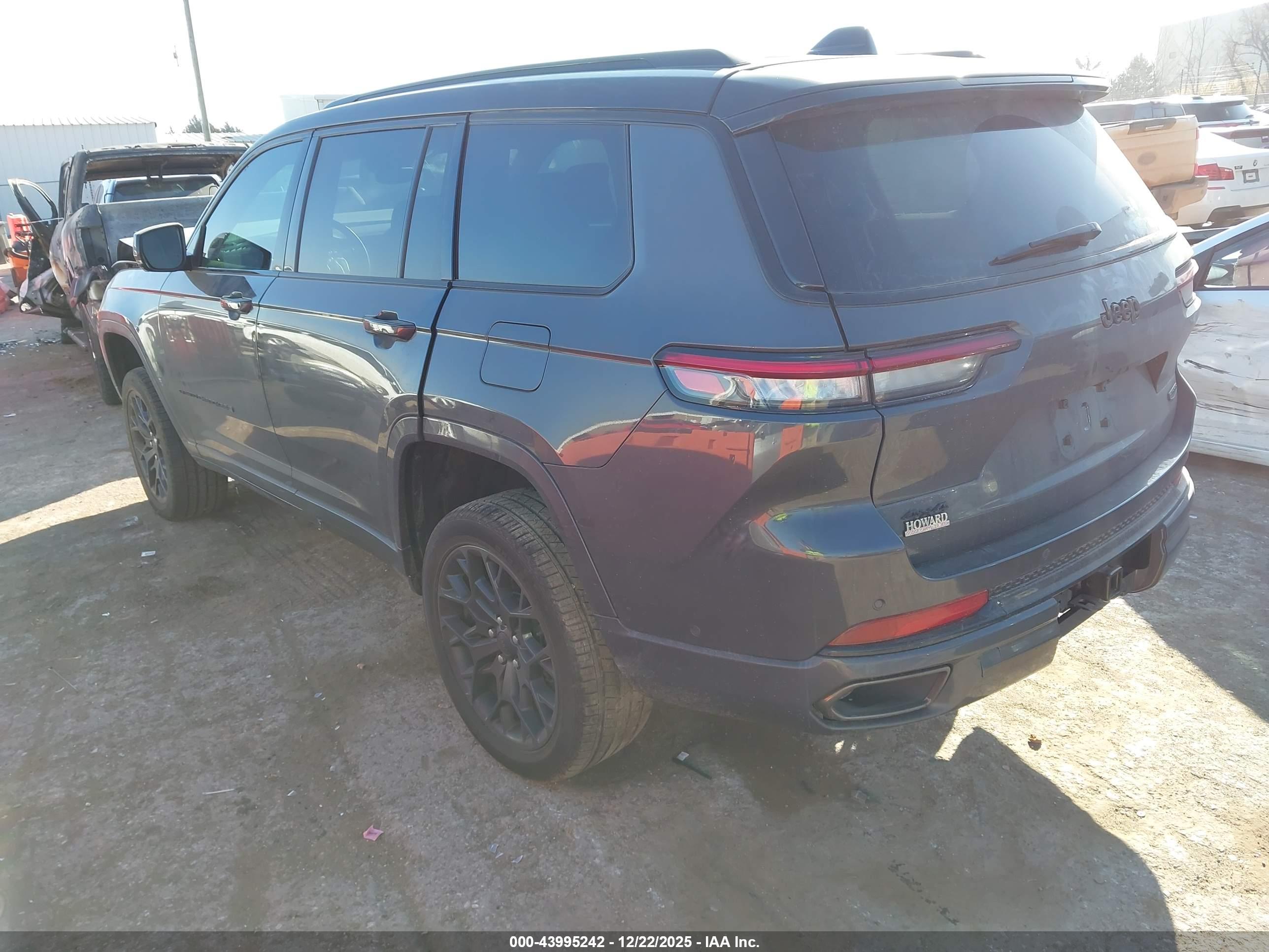 JEEP GRAND image 3