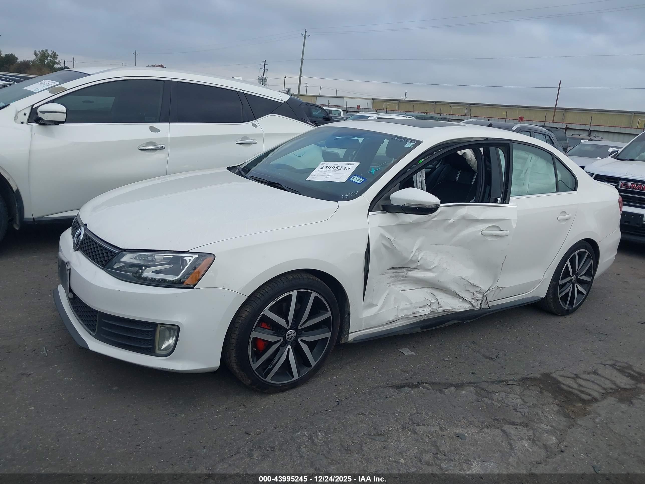 VOLKSWAGEN JETTA image 6