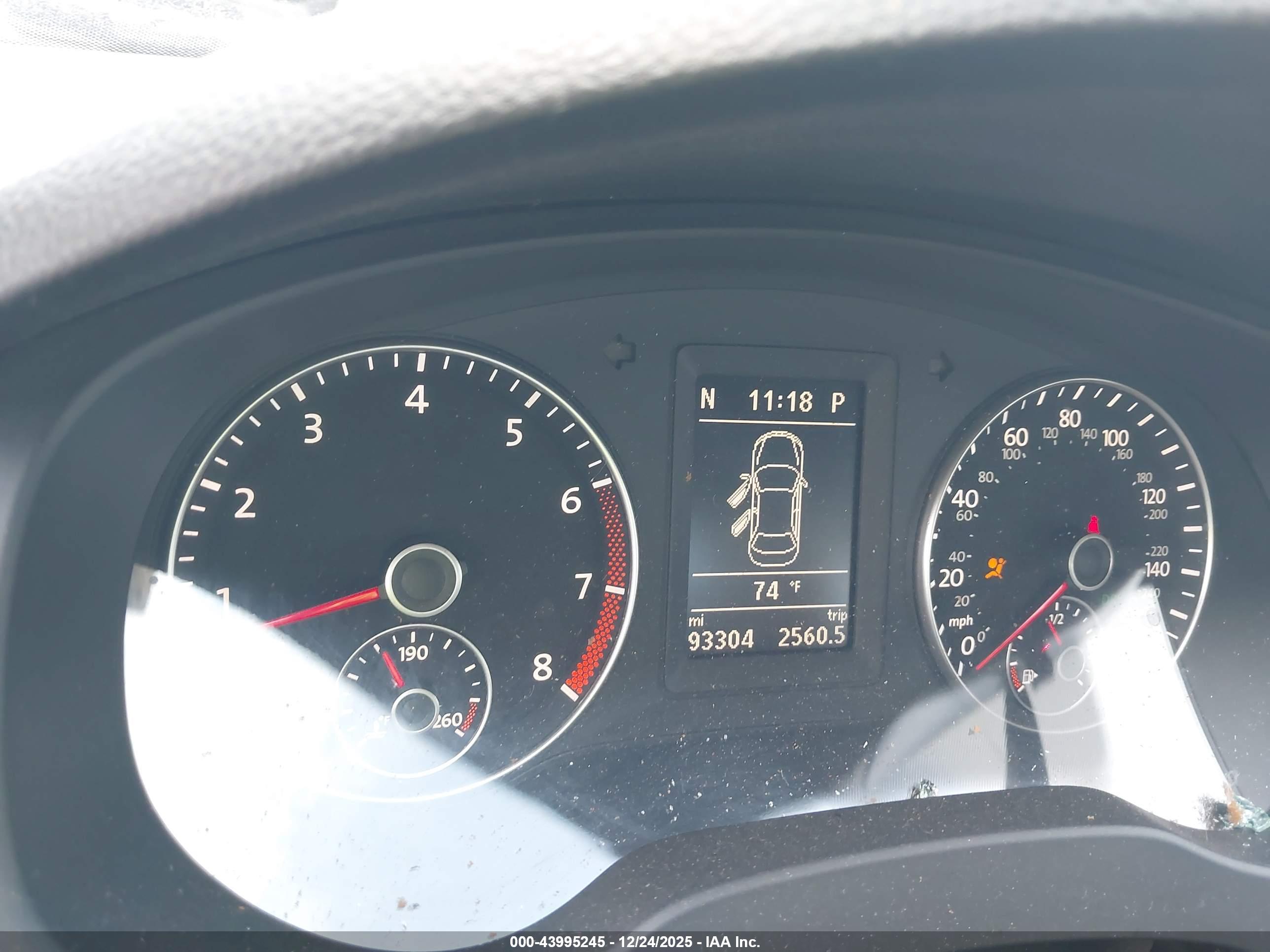 VOLKSWAGEN JETTA image 7