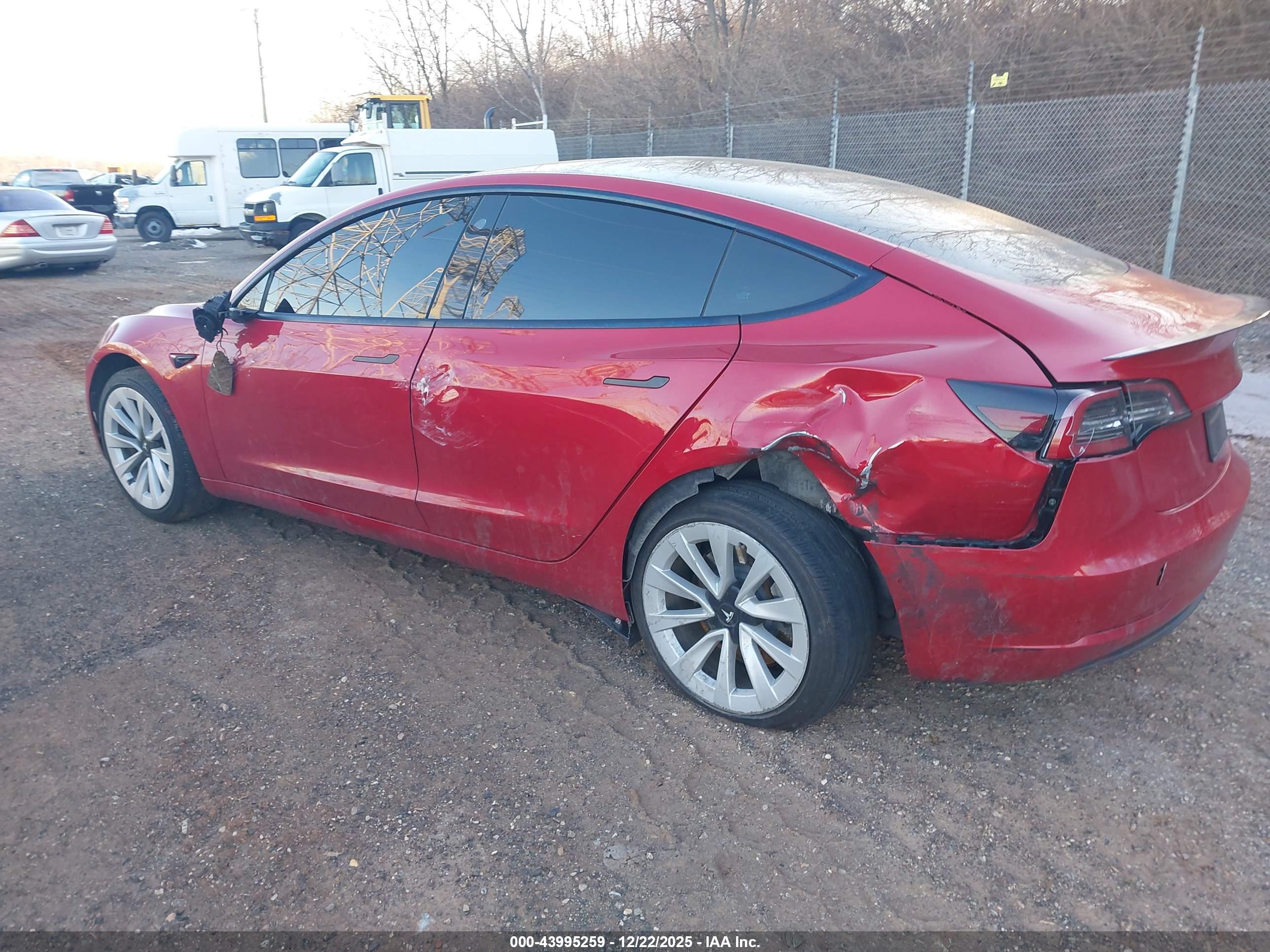 TESLA MODEL image 3