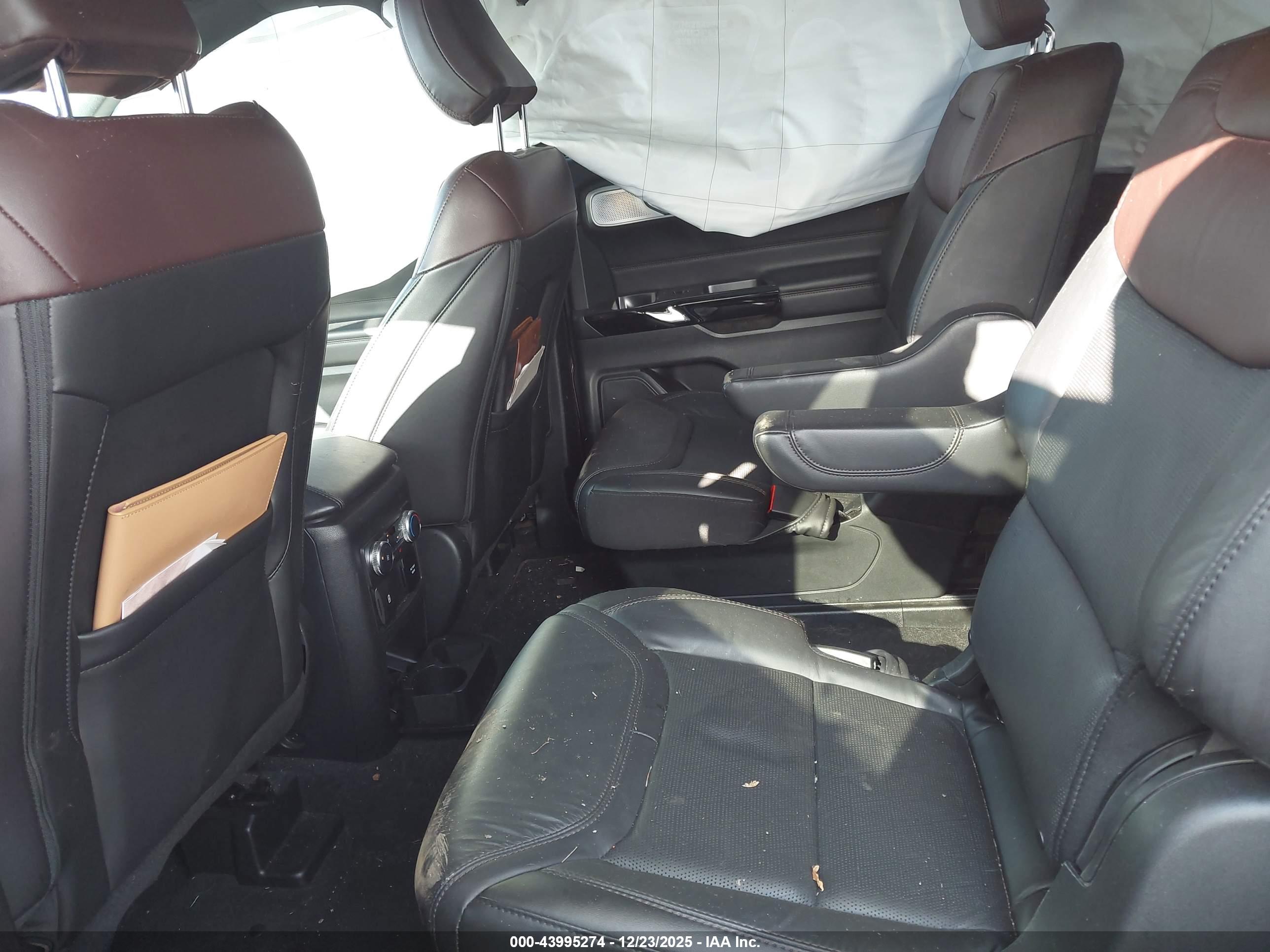 FORD EXPLORER image 8