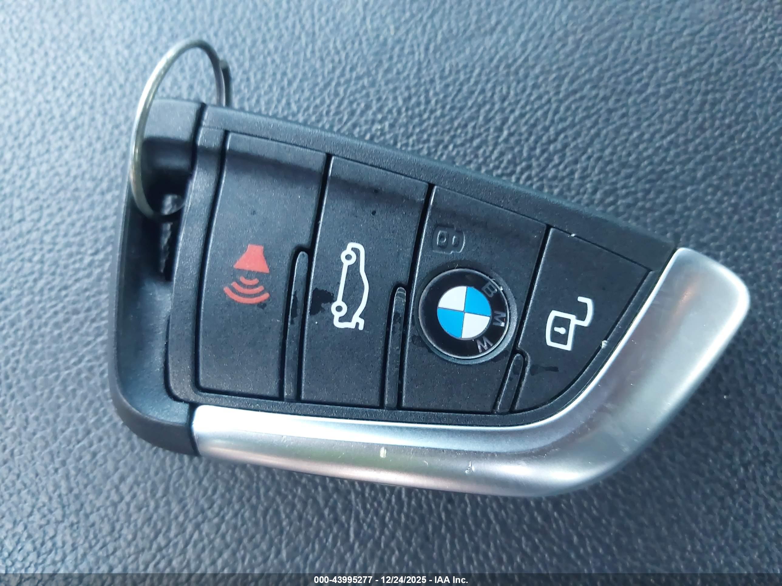 BMW 3 image 11