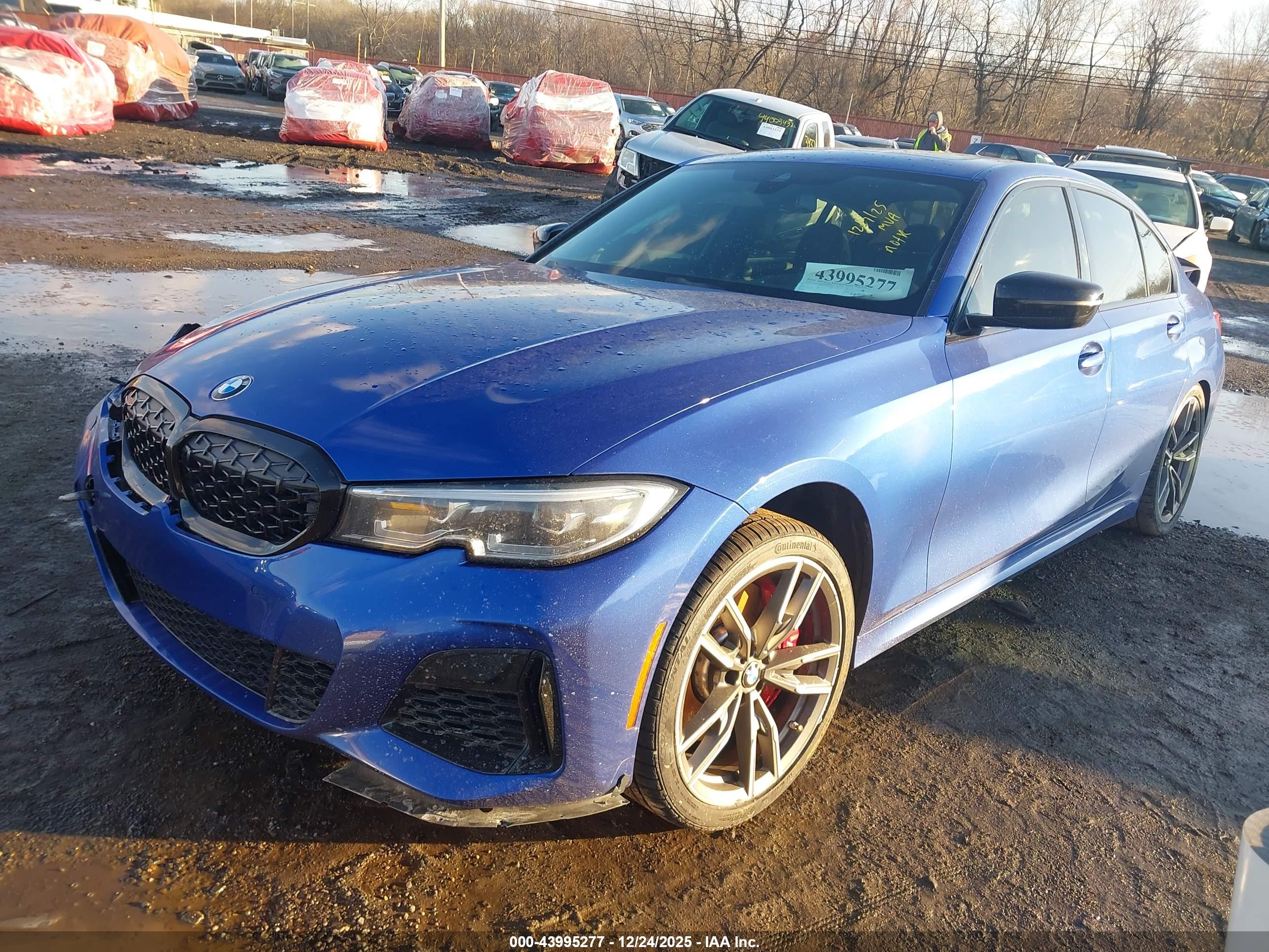 BMW 3 image 2