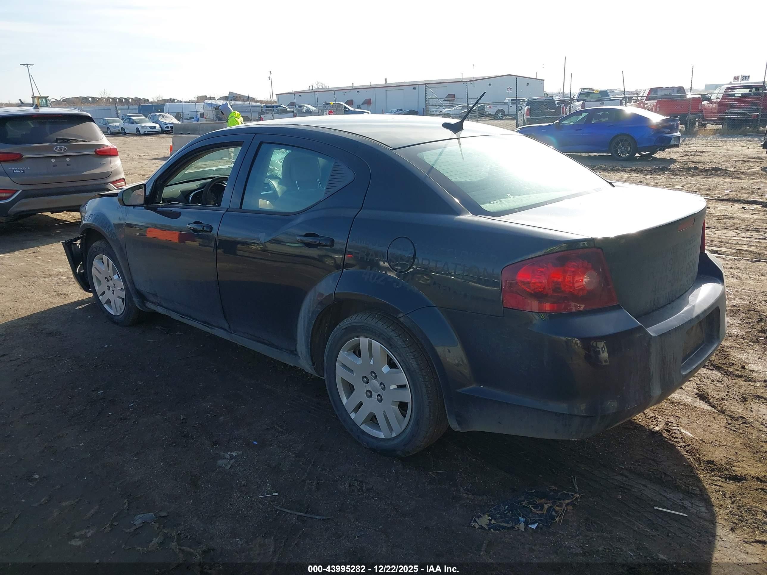 DODGE AVENGER image 3