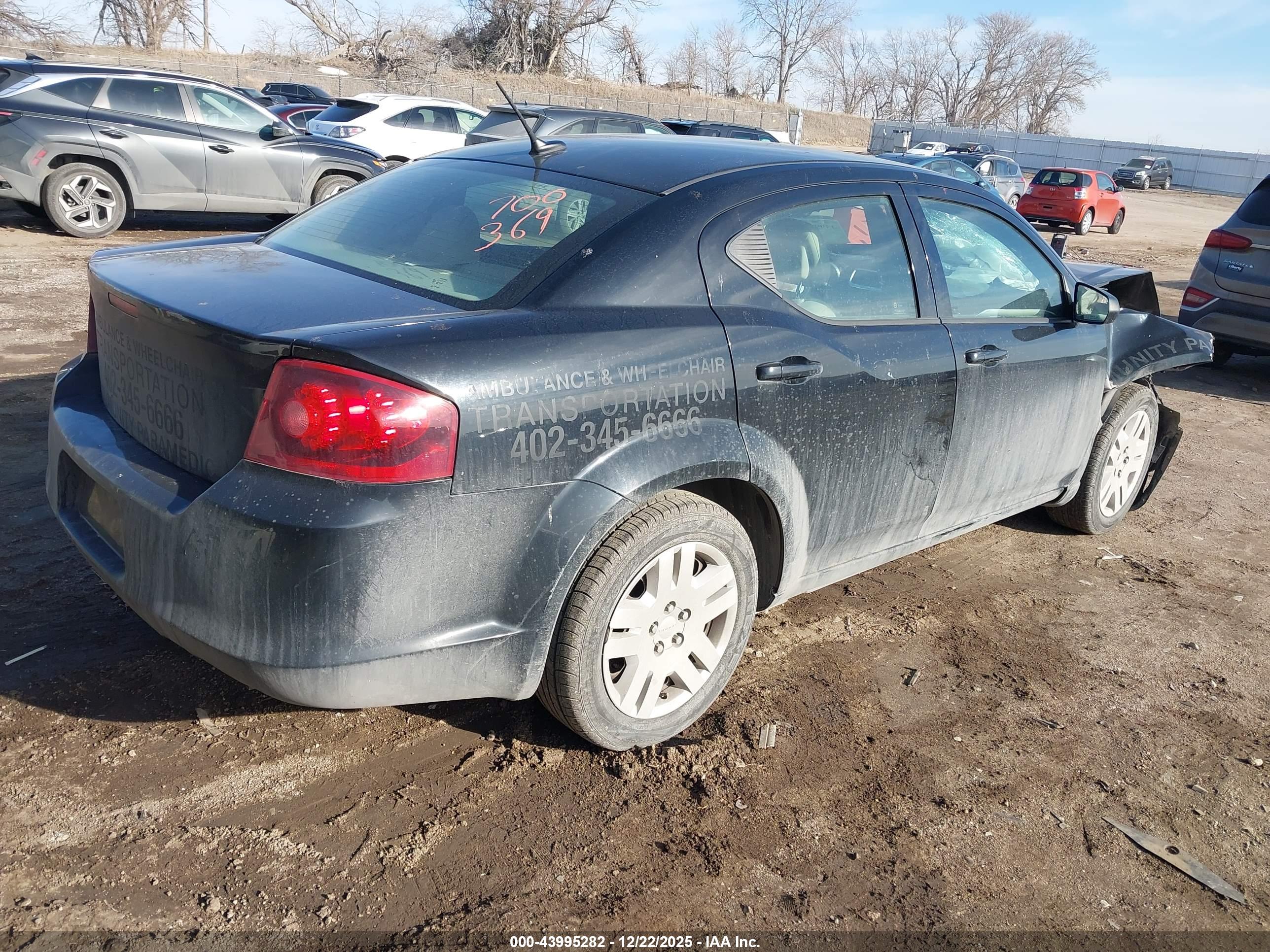 DODGE AVENGER image 4