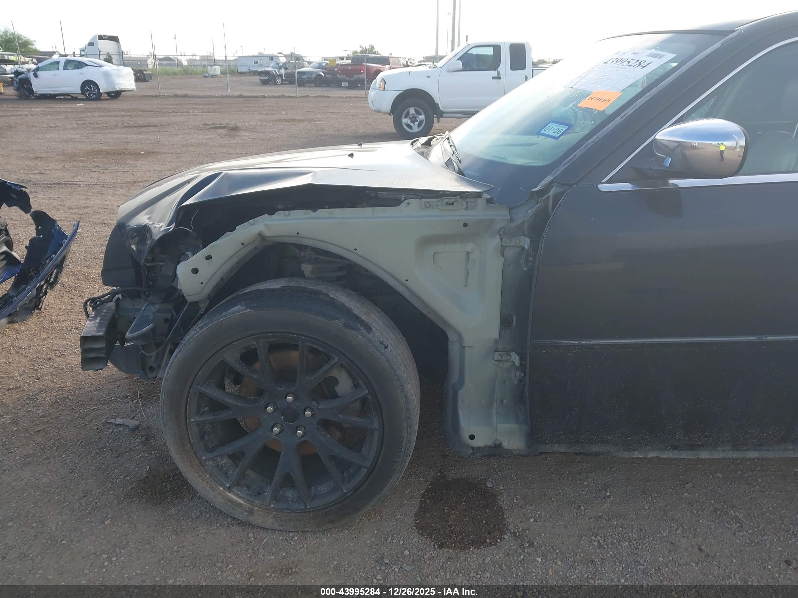 CHRYSLER 300C image 6