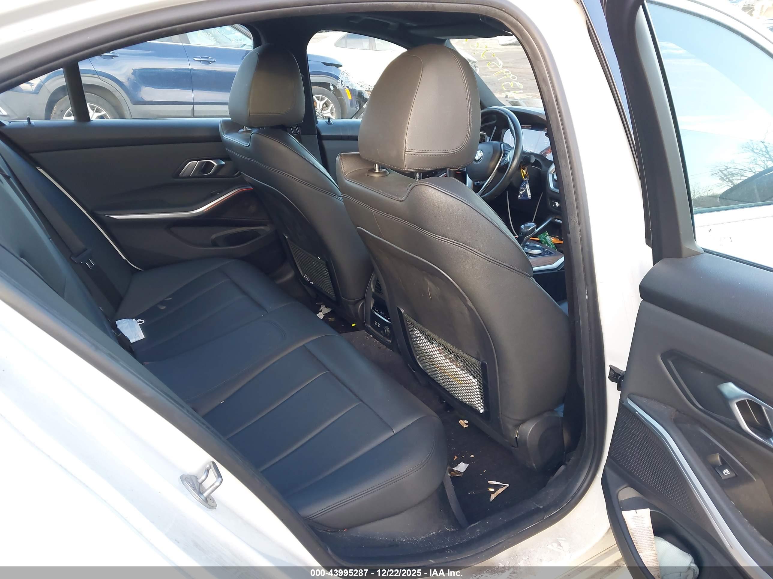 BMW 330I image 8