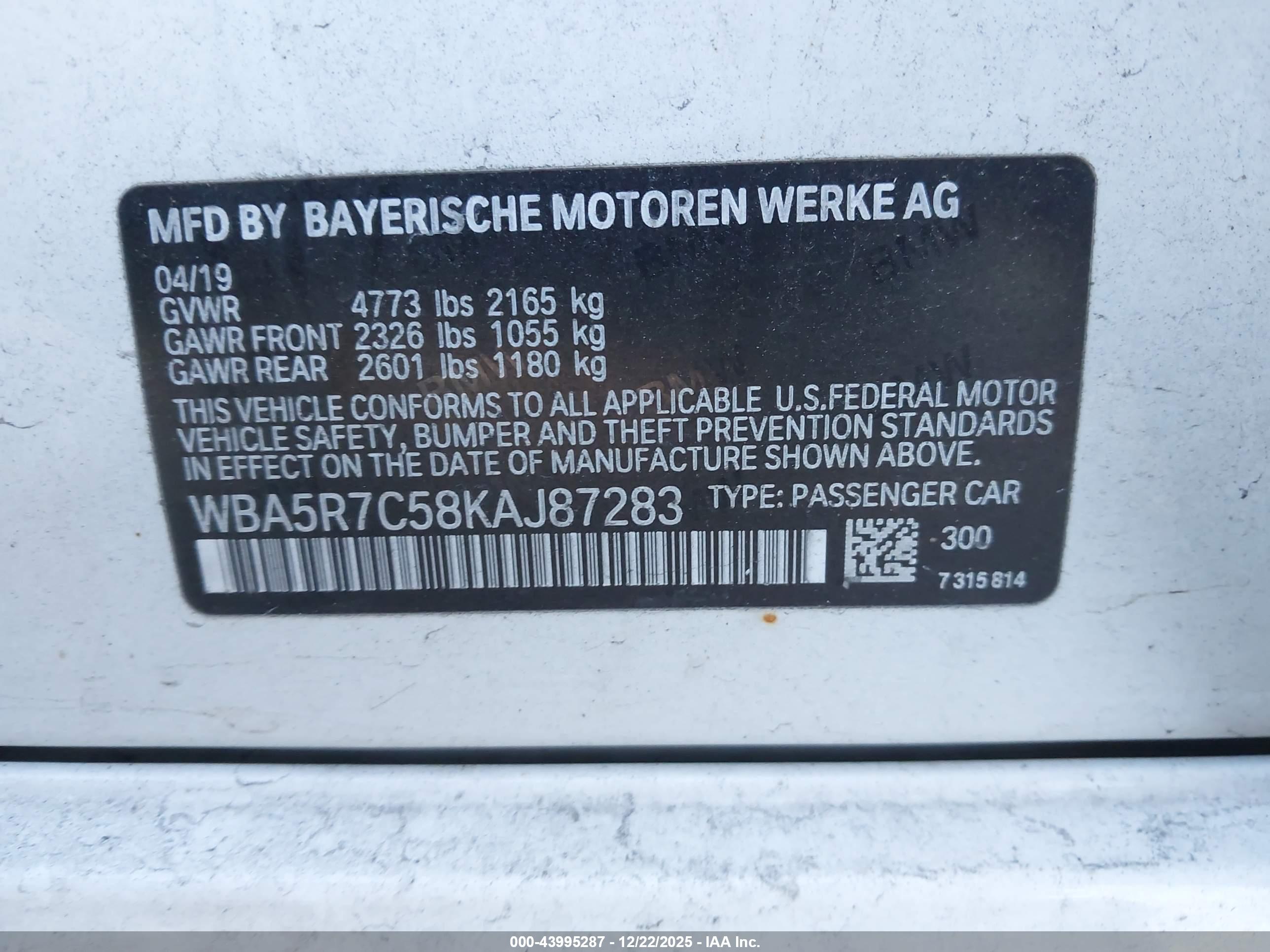 BMW 330I image 9