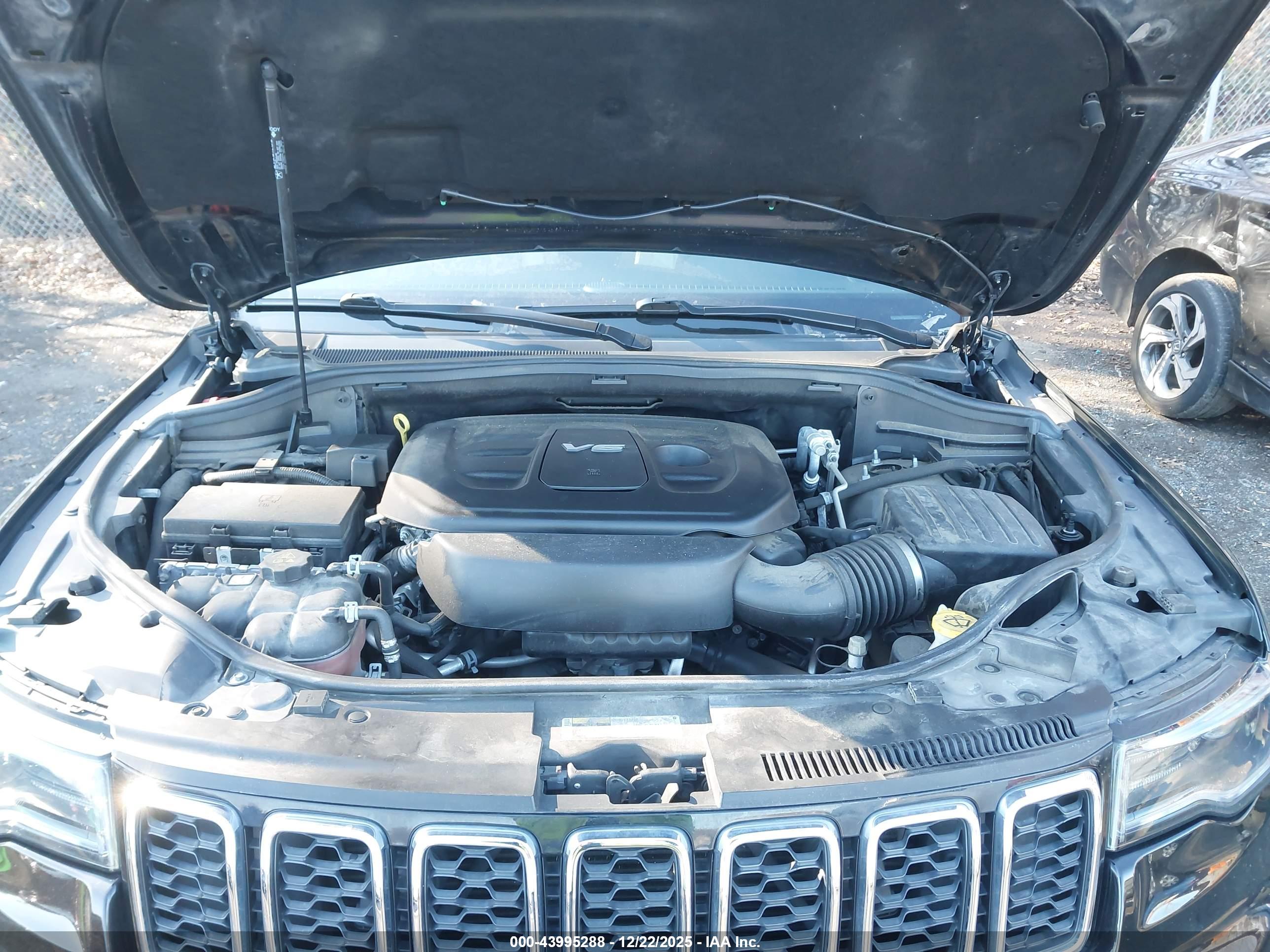 JEEP GRAND image 10