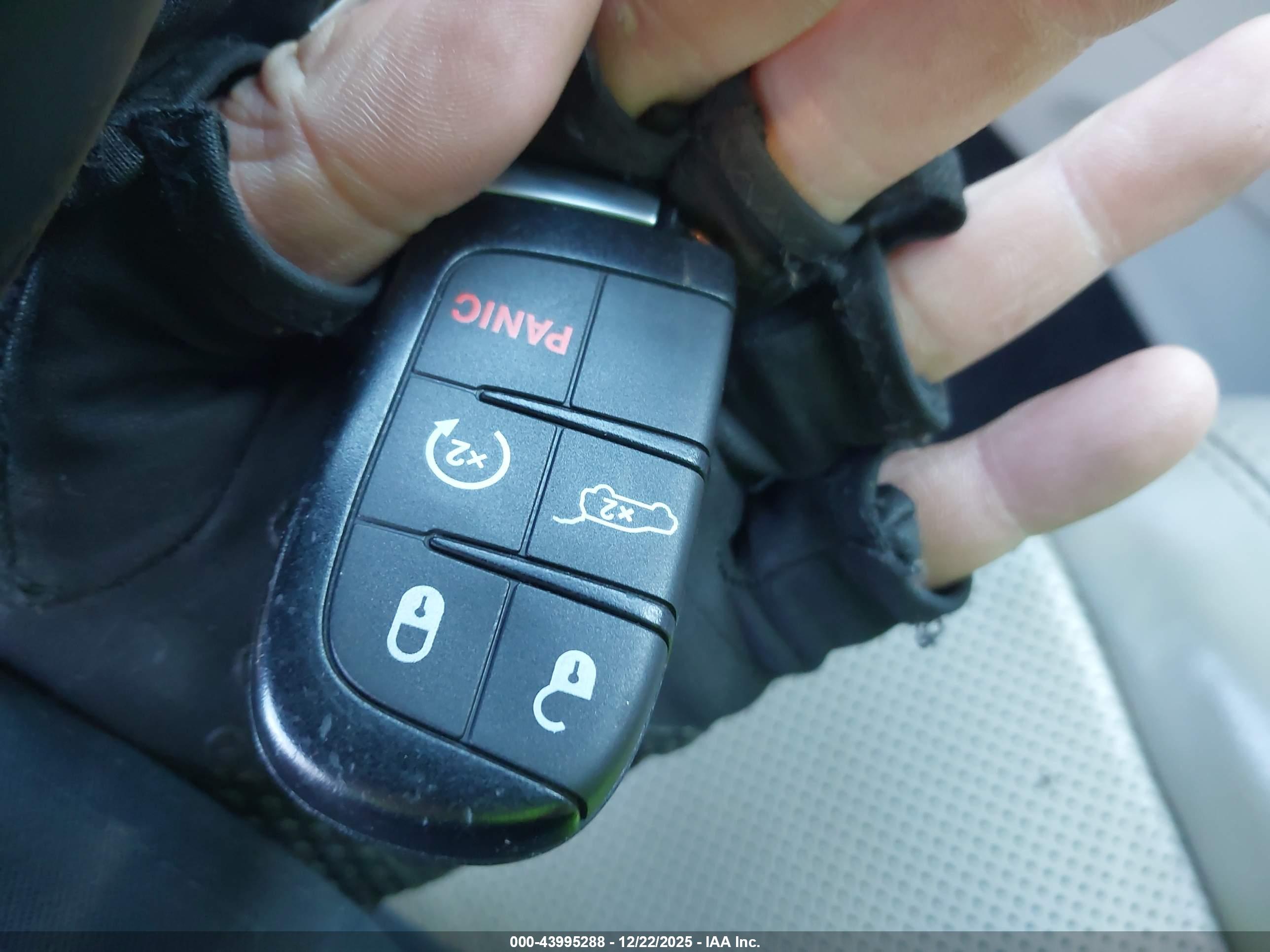 JEEP GRAND image 11