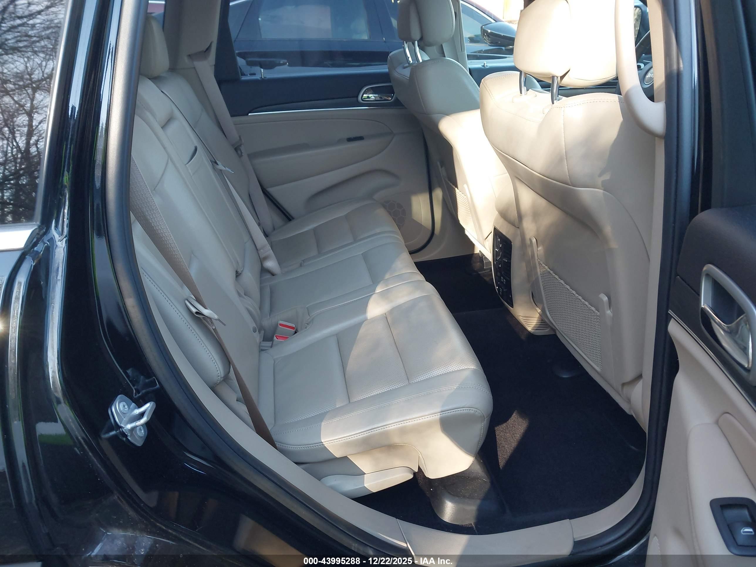 JEEP GRAND image 8