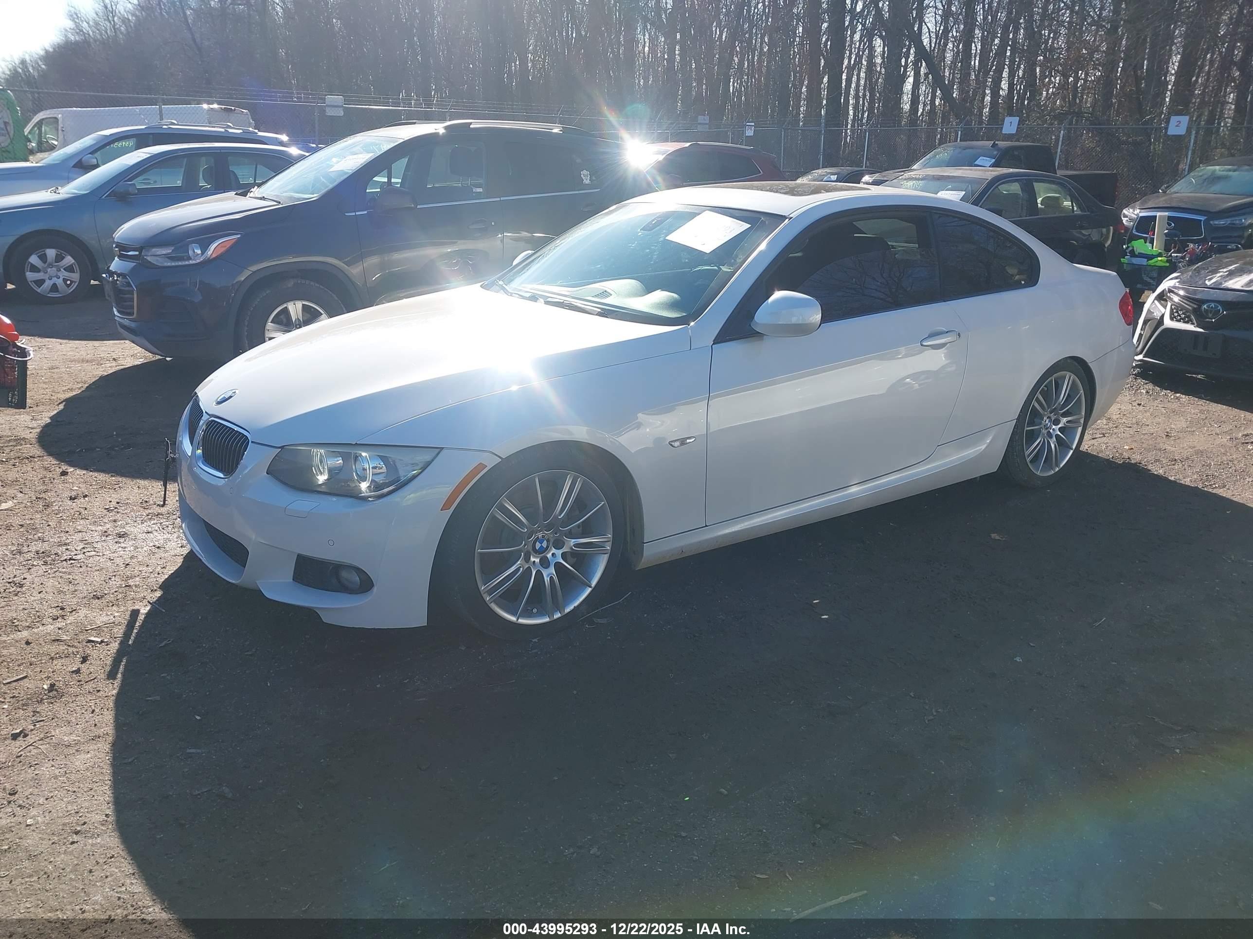 BMW 335I image 2