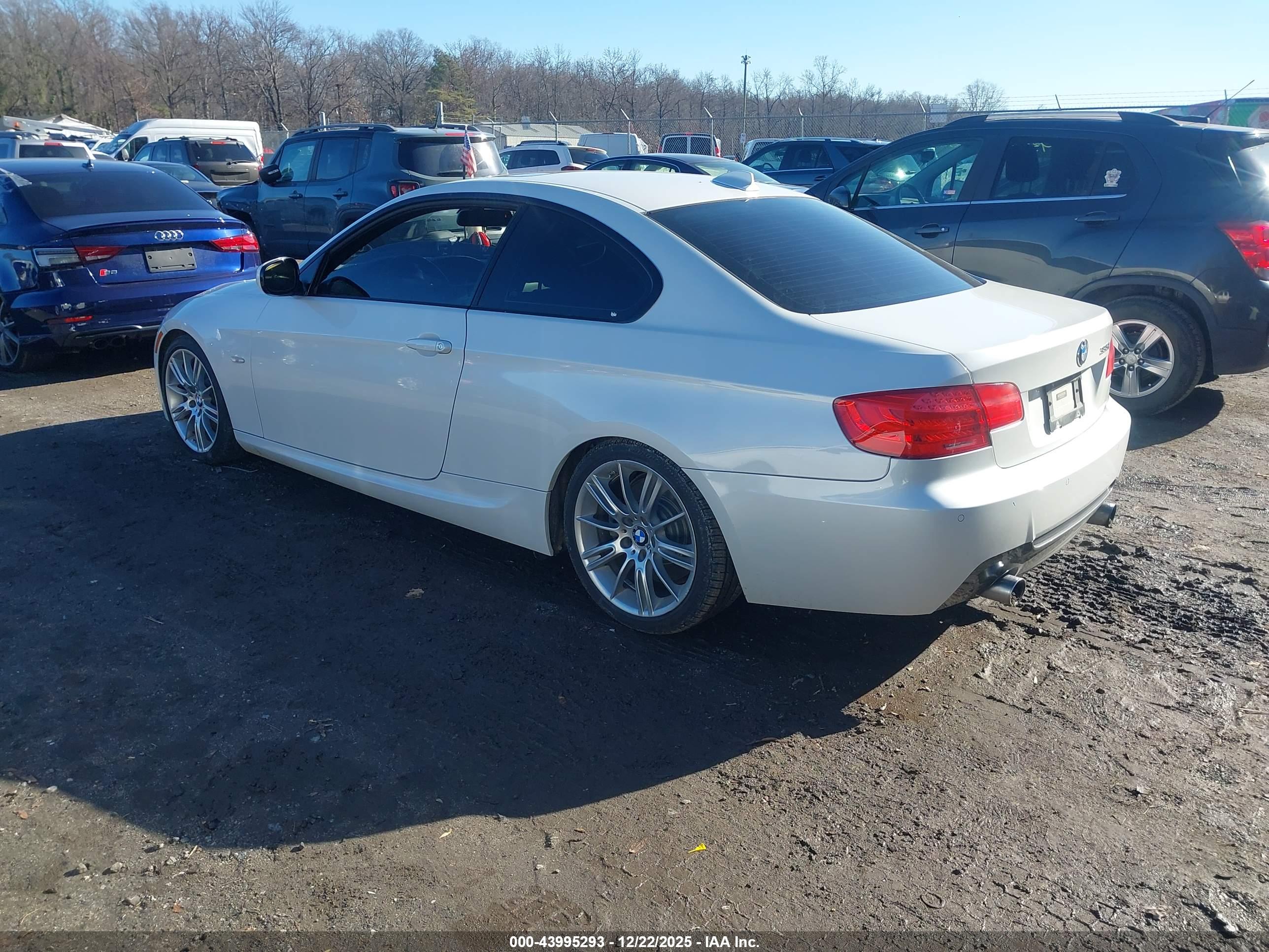 BMW 335I image 3