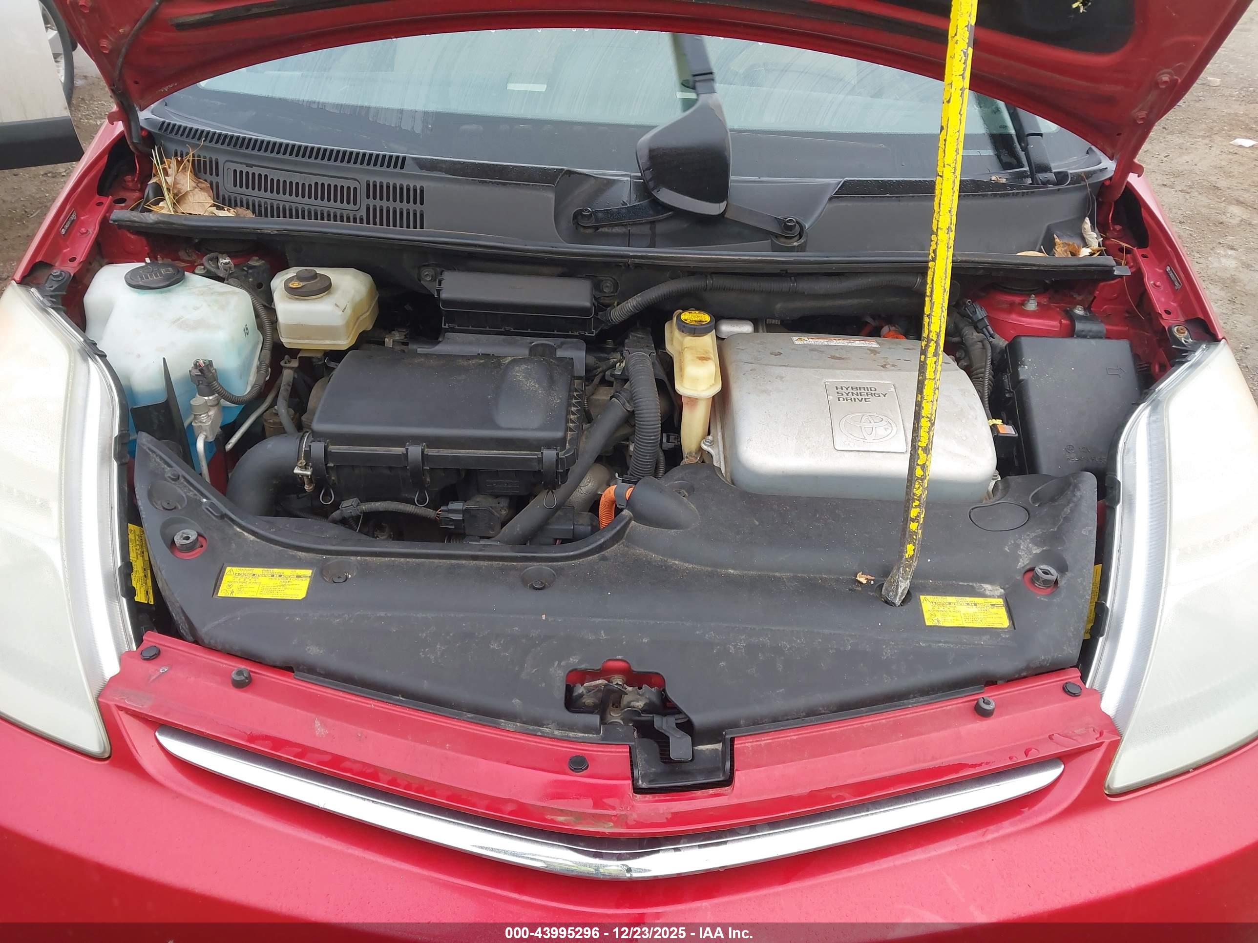 TOYOTA PRIUS image 10