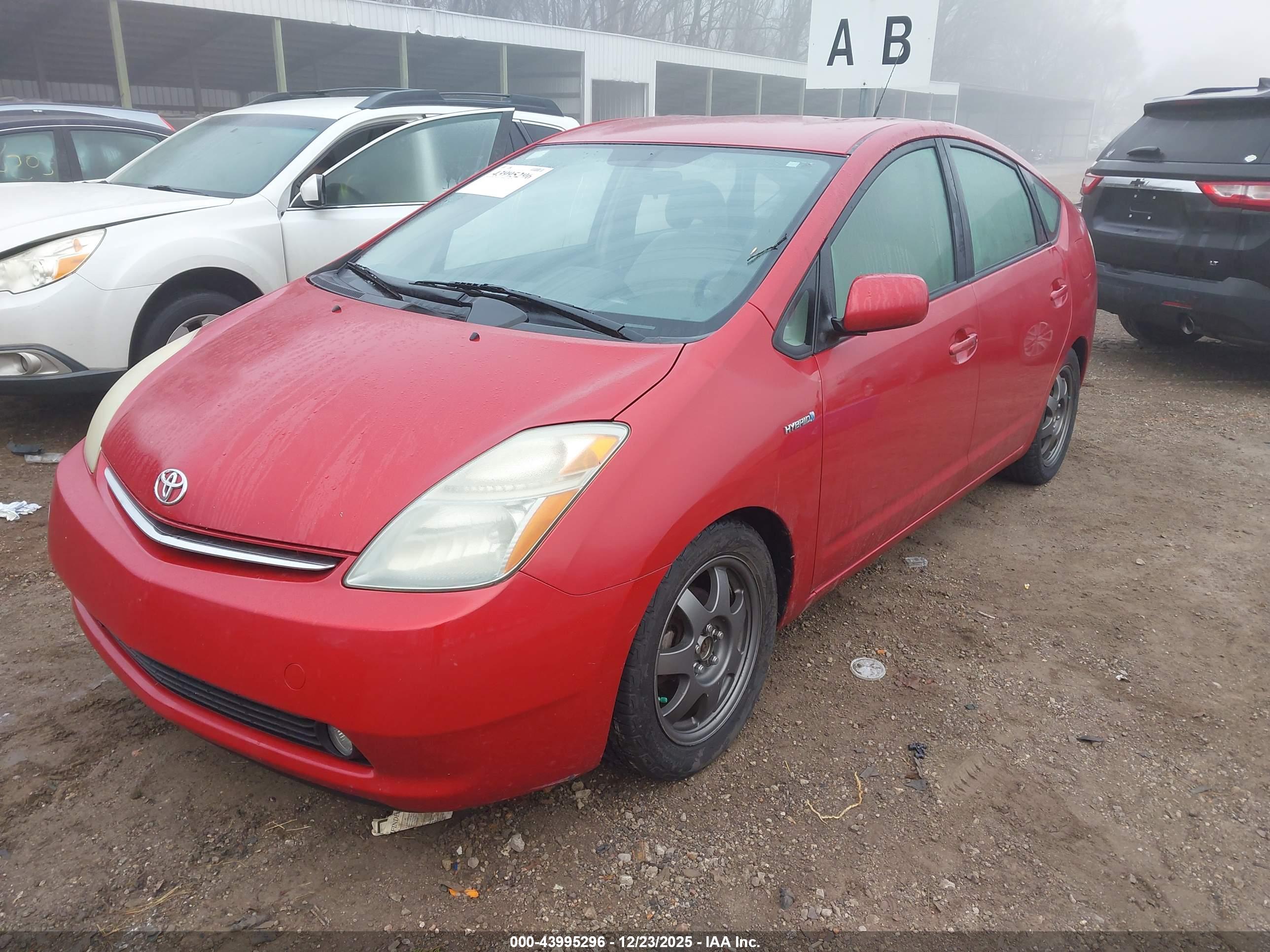 TOYOTA PRIUS image 2