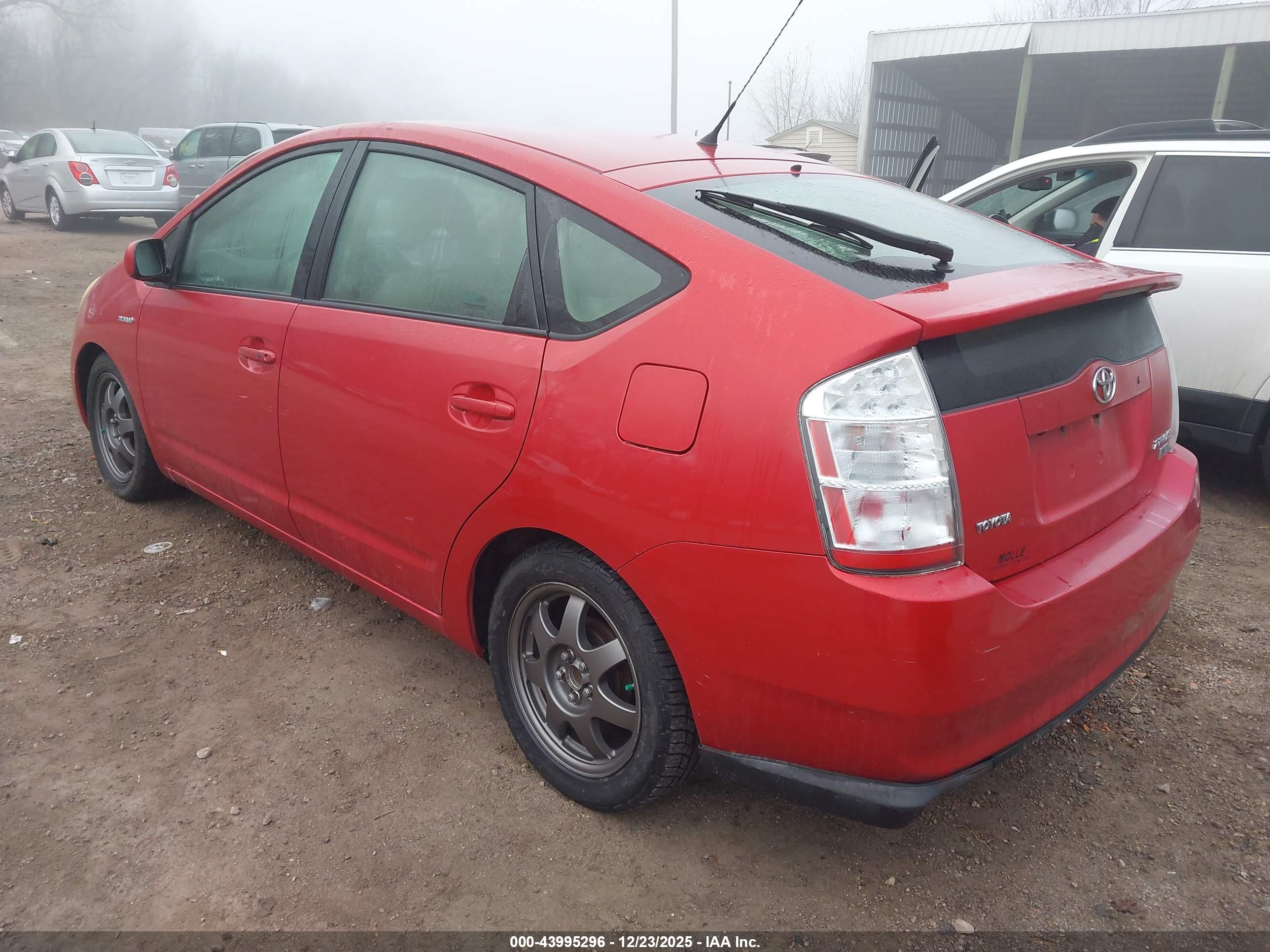 TOYOTA PRIUS image 3
