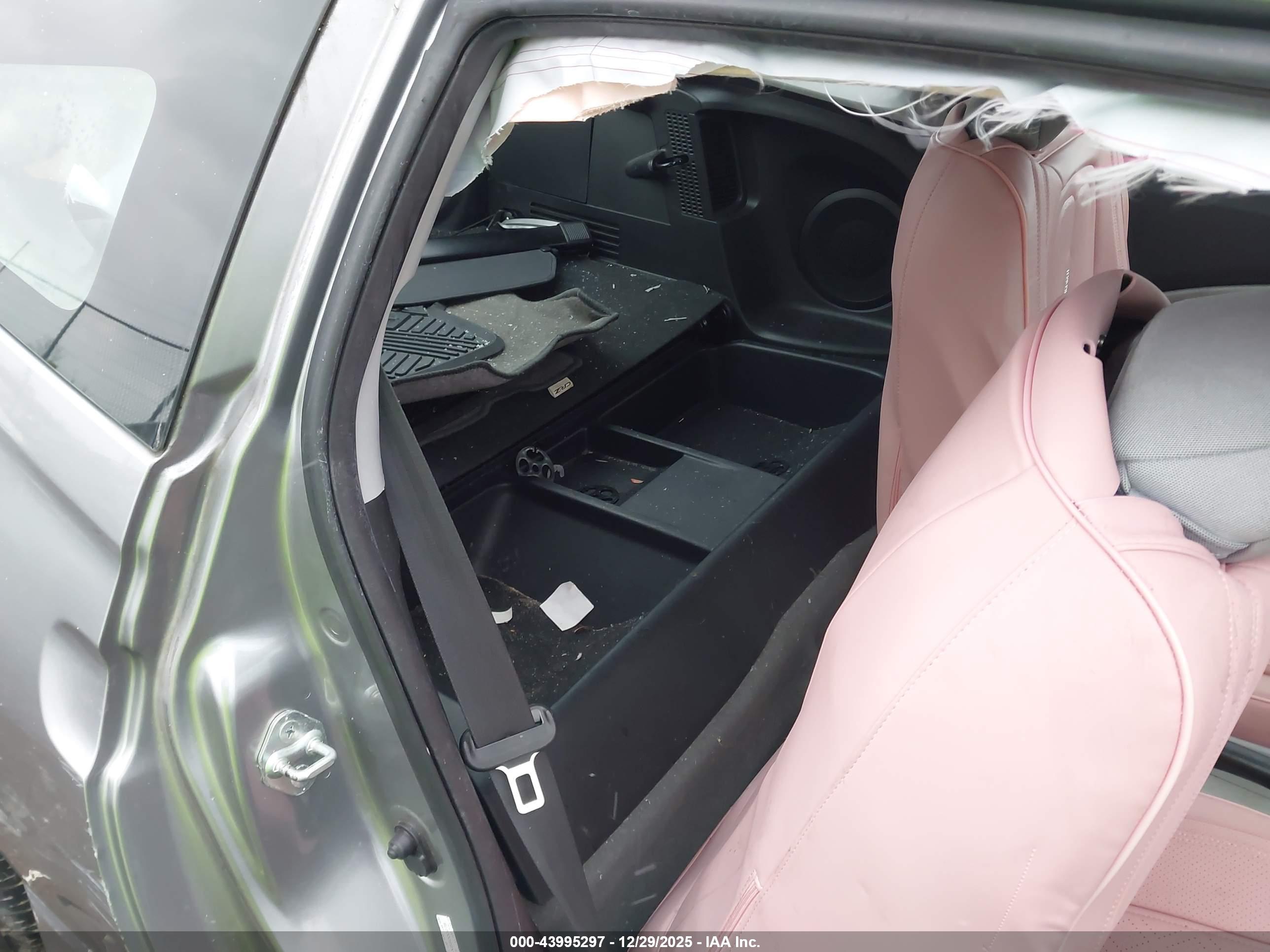 HONDA CR-Z image 8