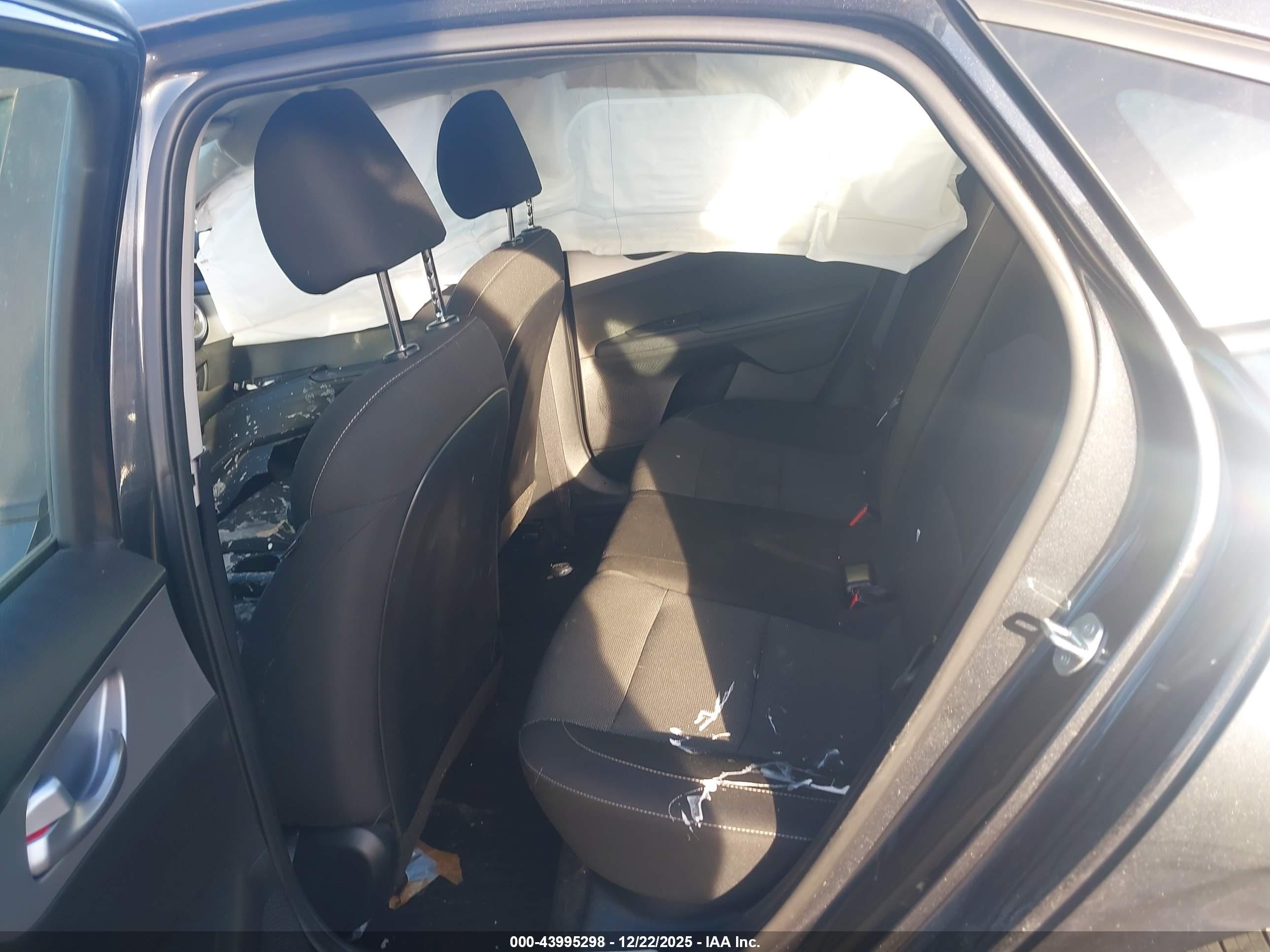 KIA FORTE image 8