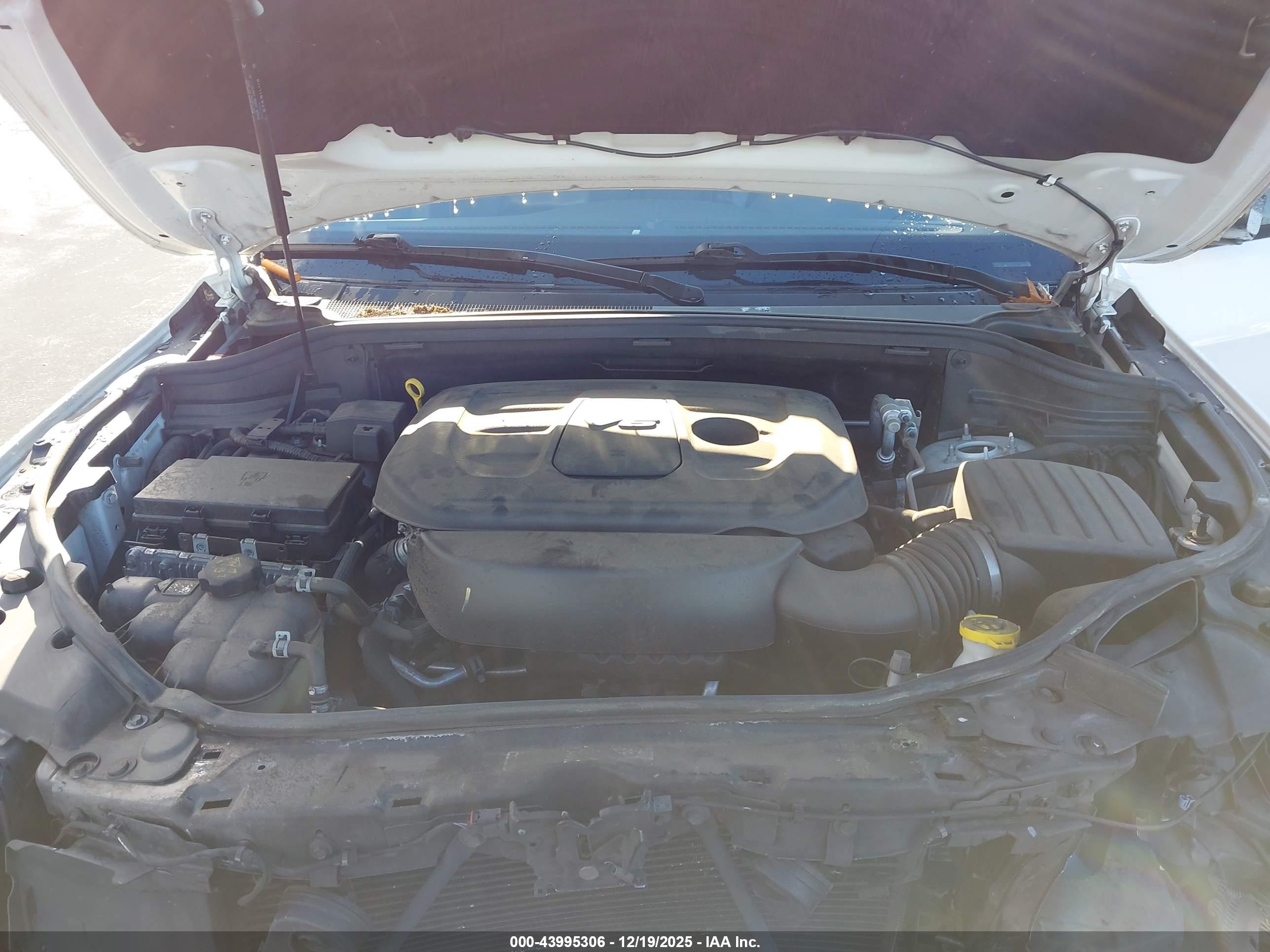 JEEP GRAND image 10