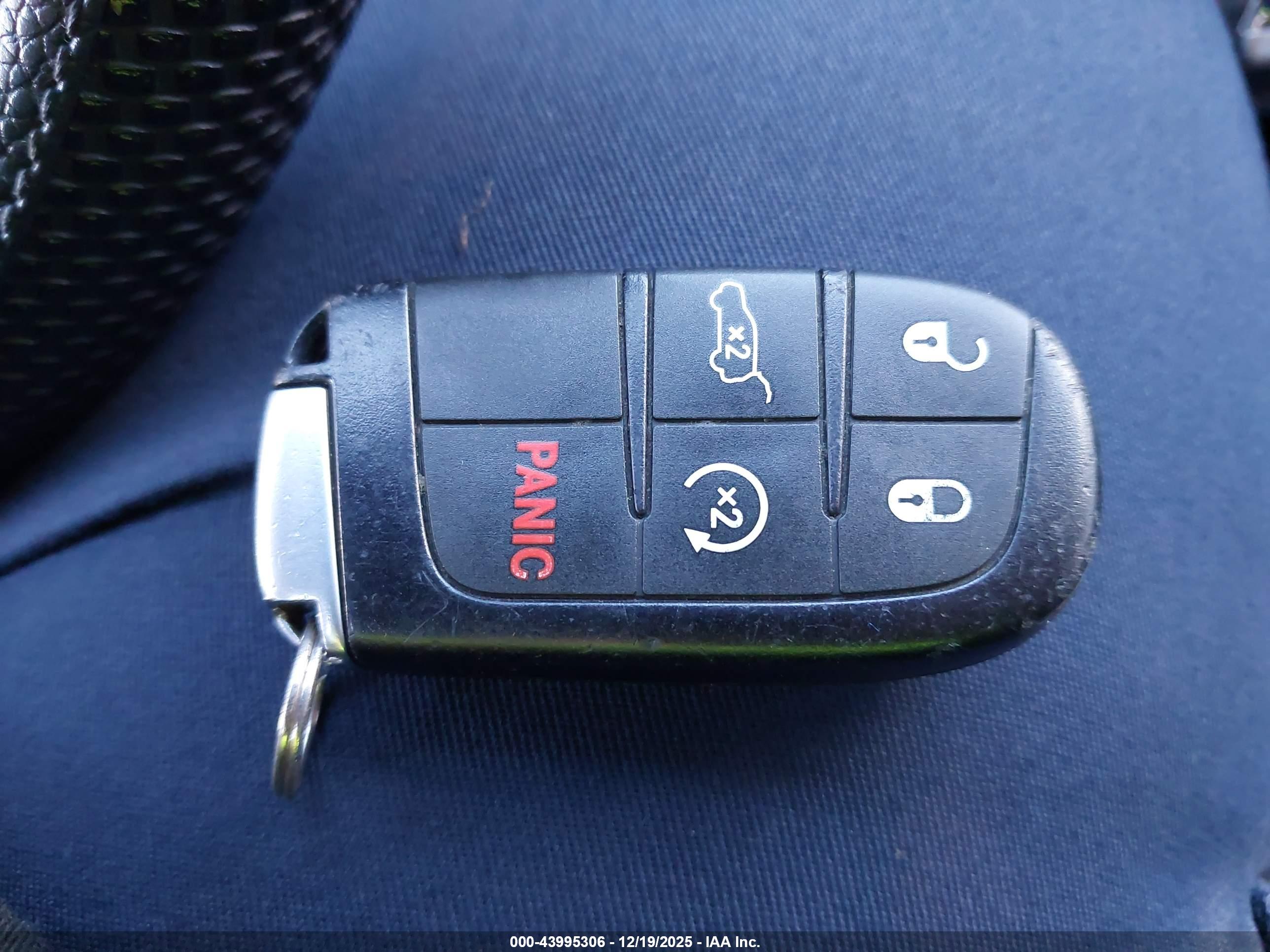 JEEP GRAND image 11