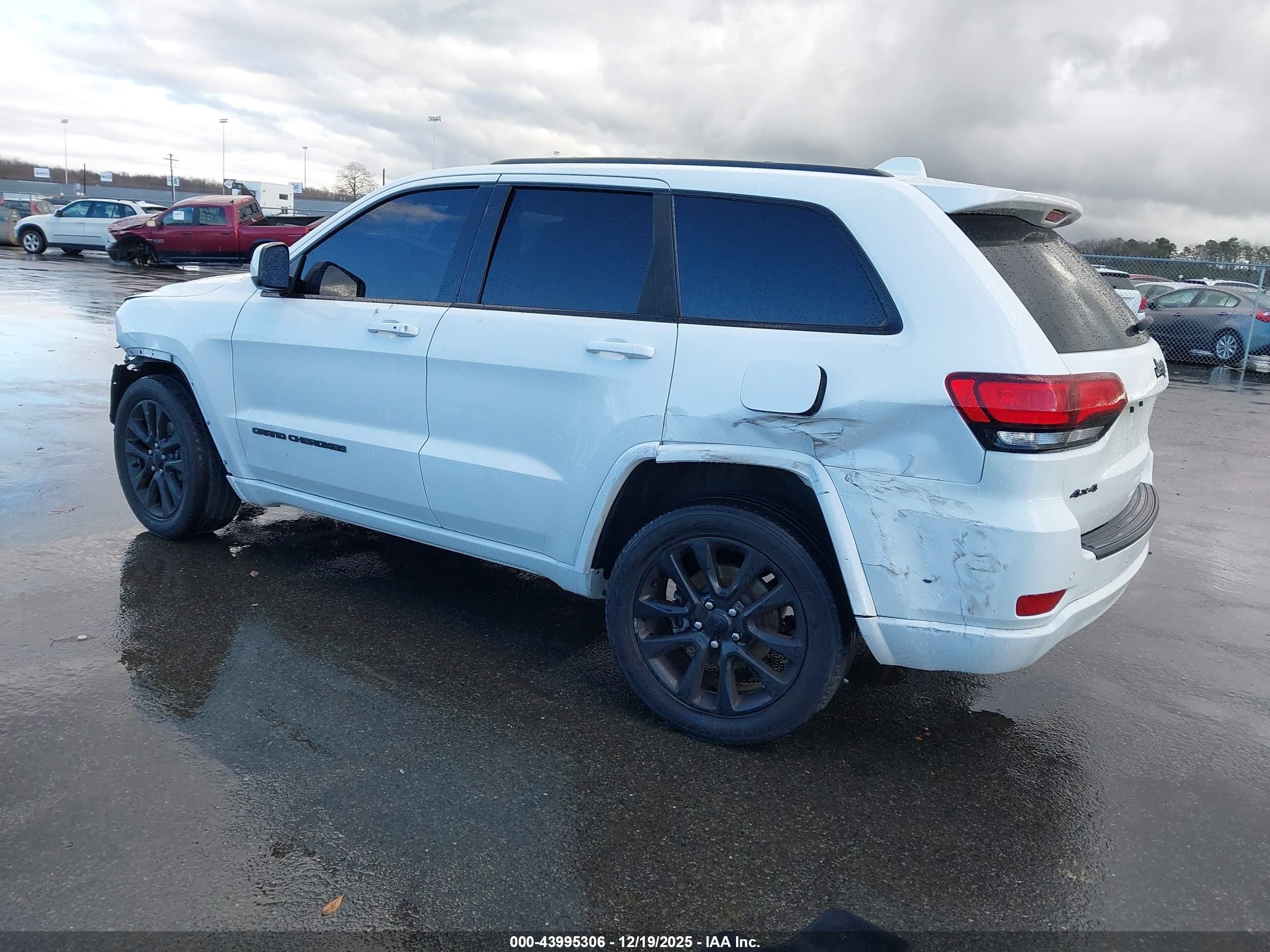JEEP GRAND image 3