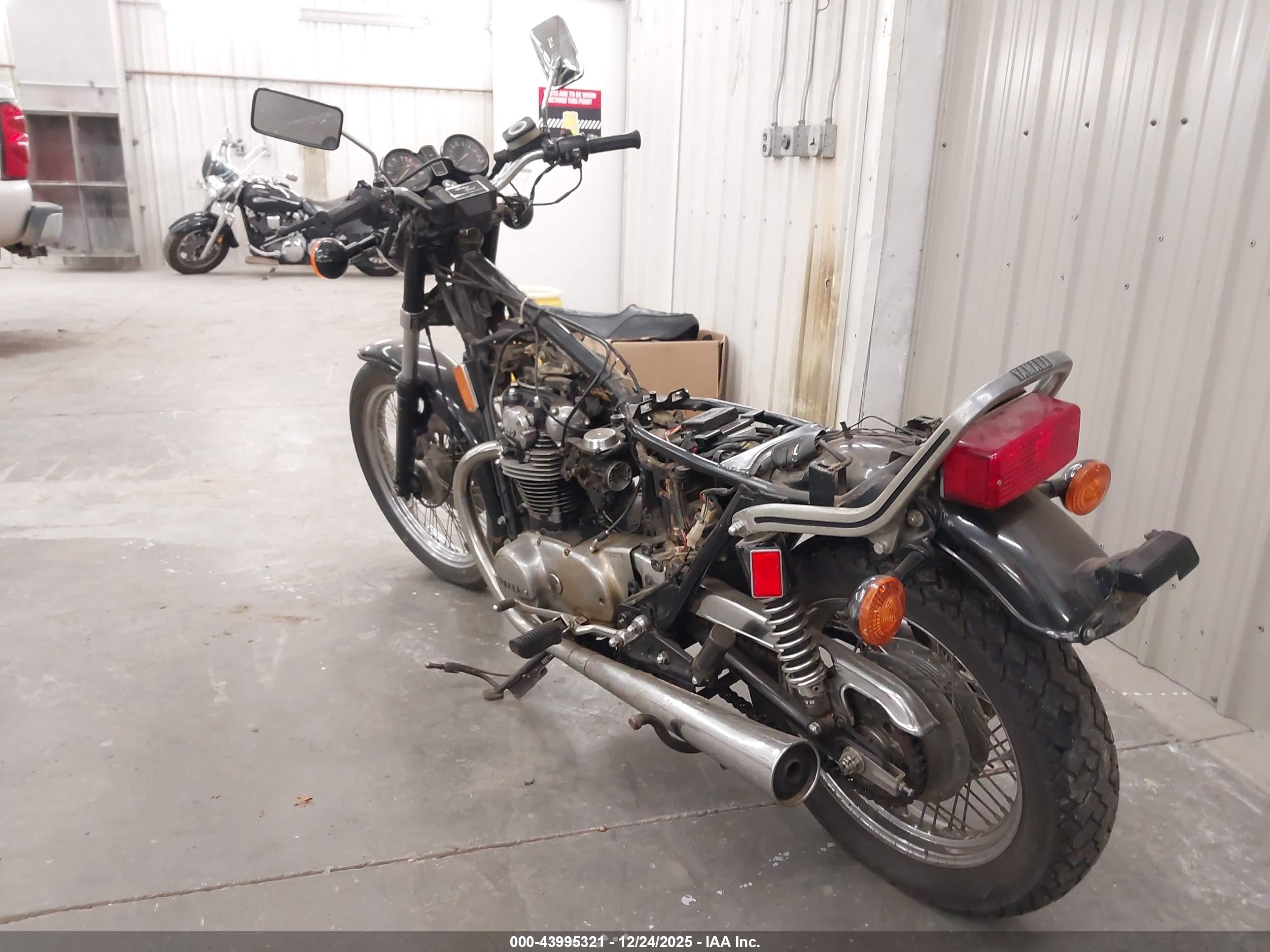 YAMAHA XS650 image 3