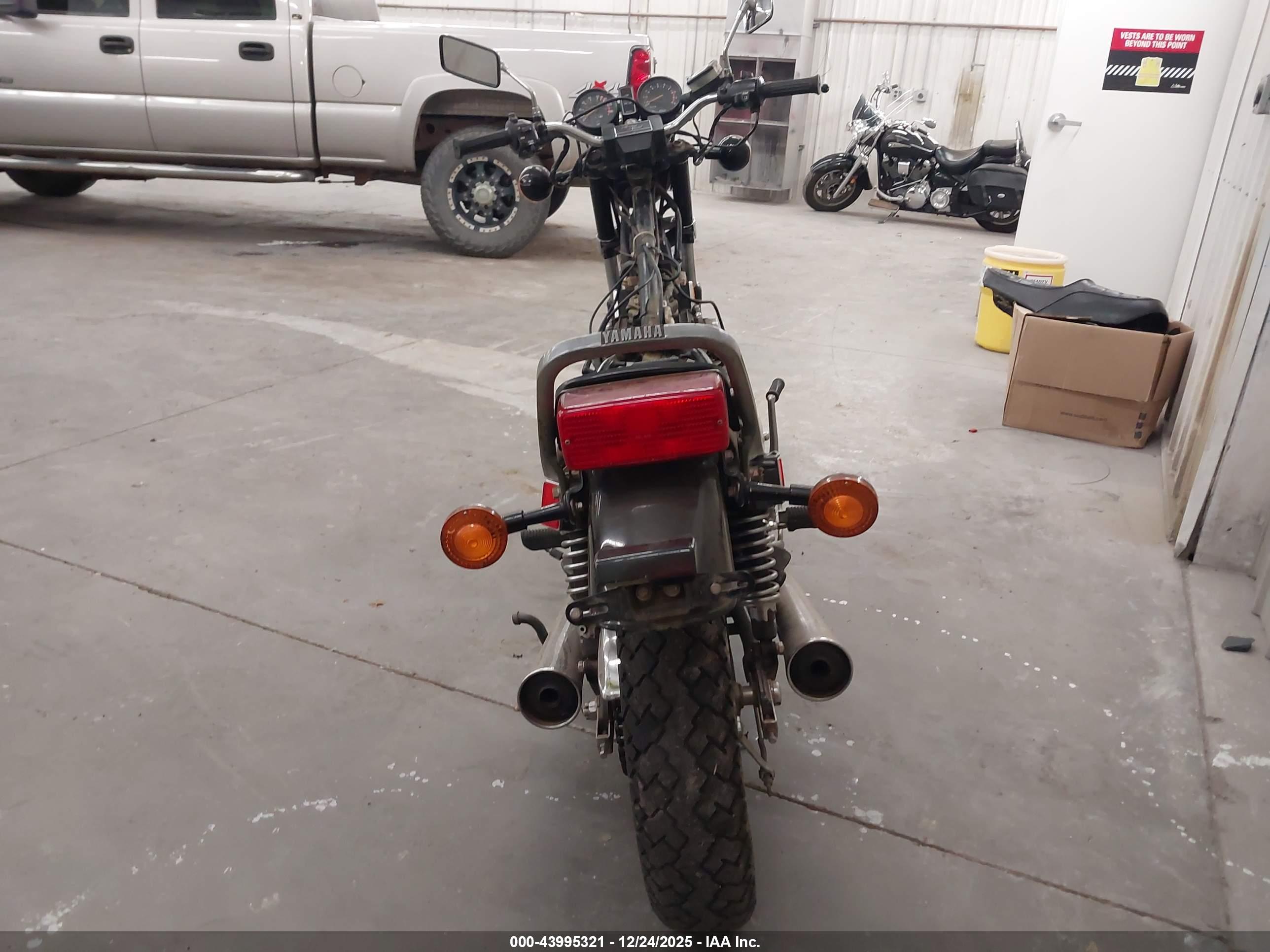 YAMAHA XS650 image 6