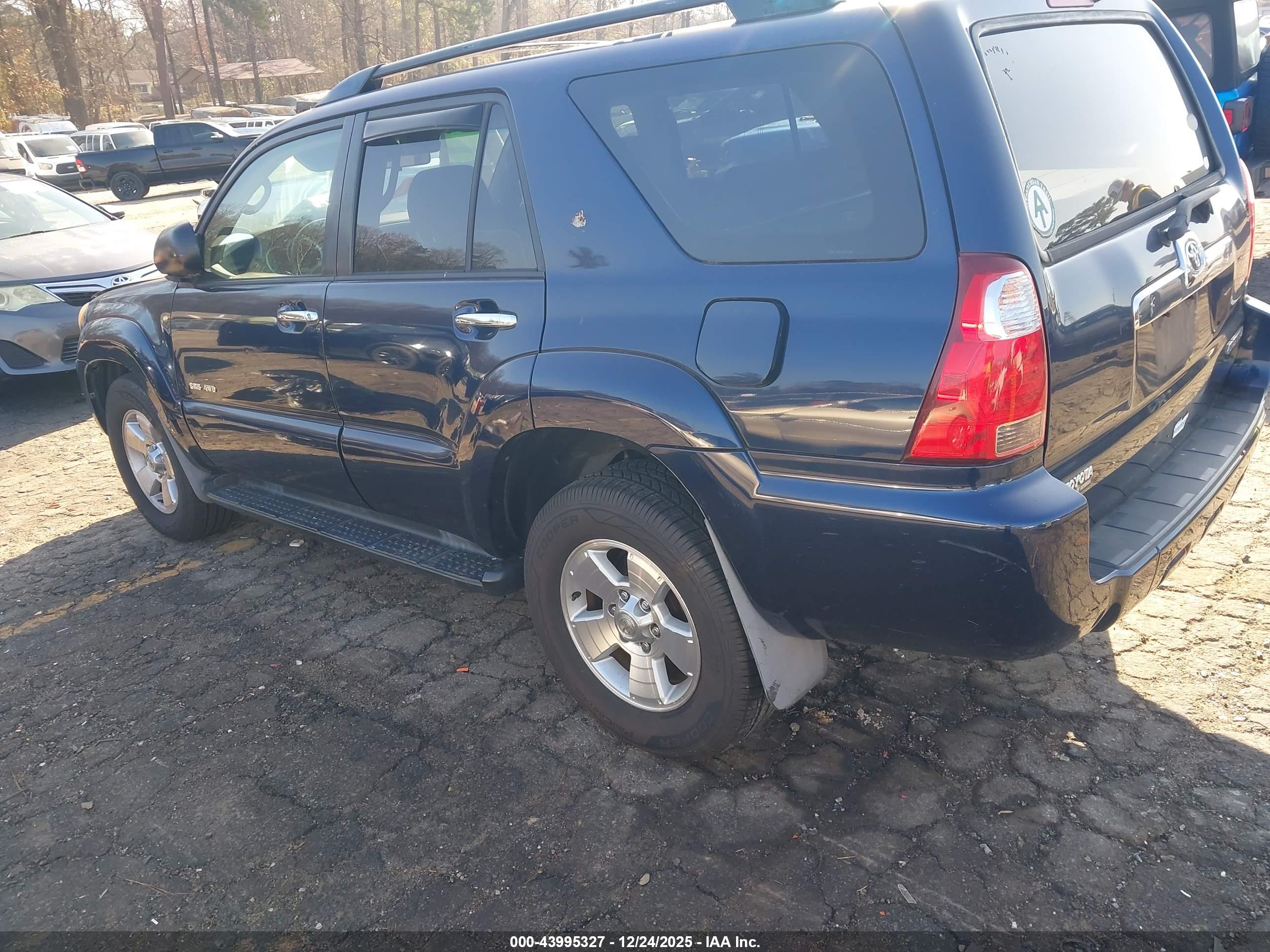 TOYOTA 4RUNNER image 3