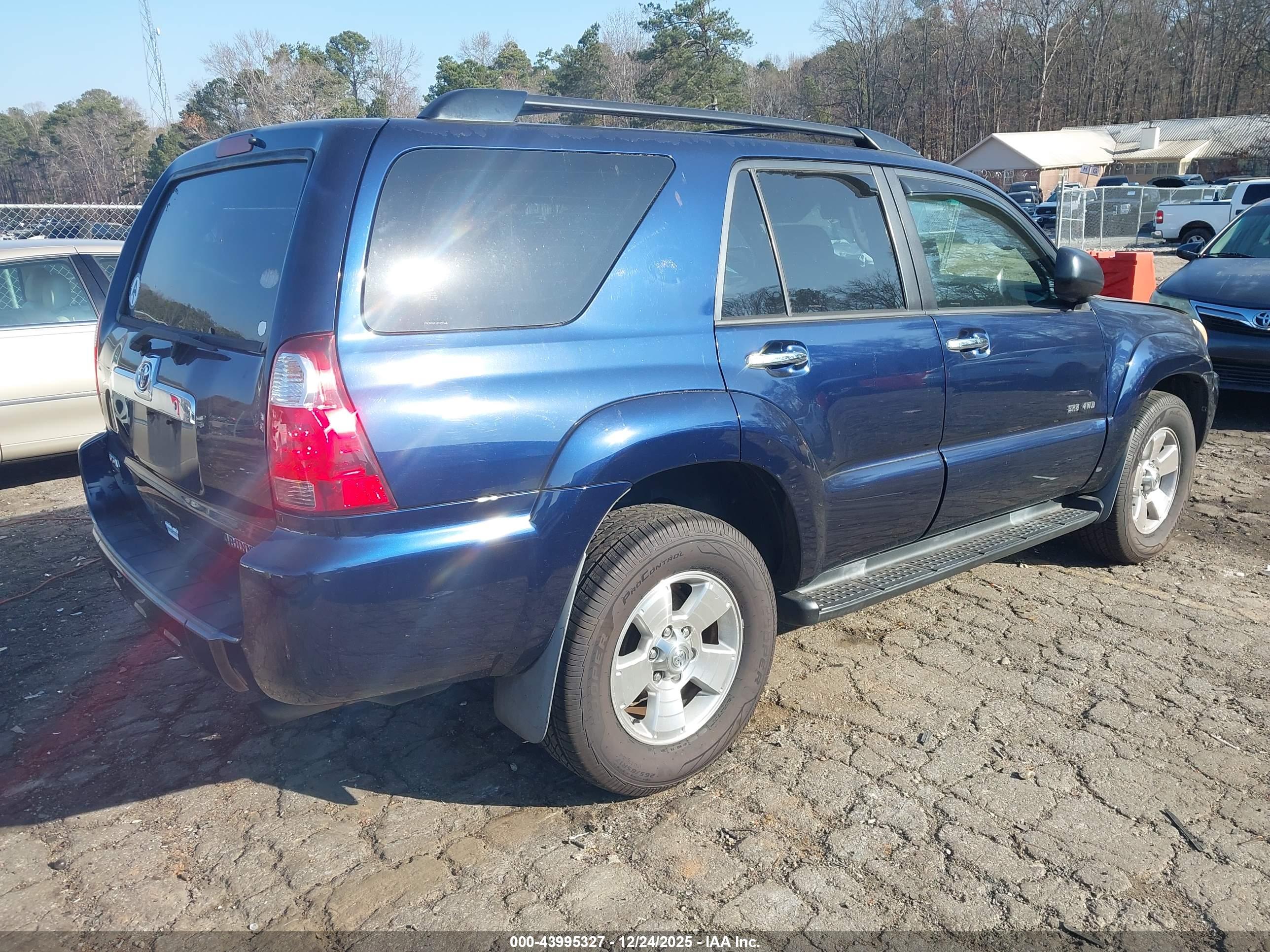 TOYOTA 4RUNNER image 4