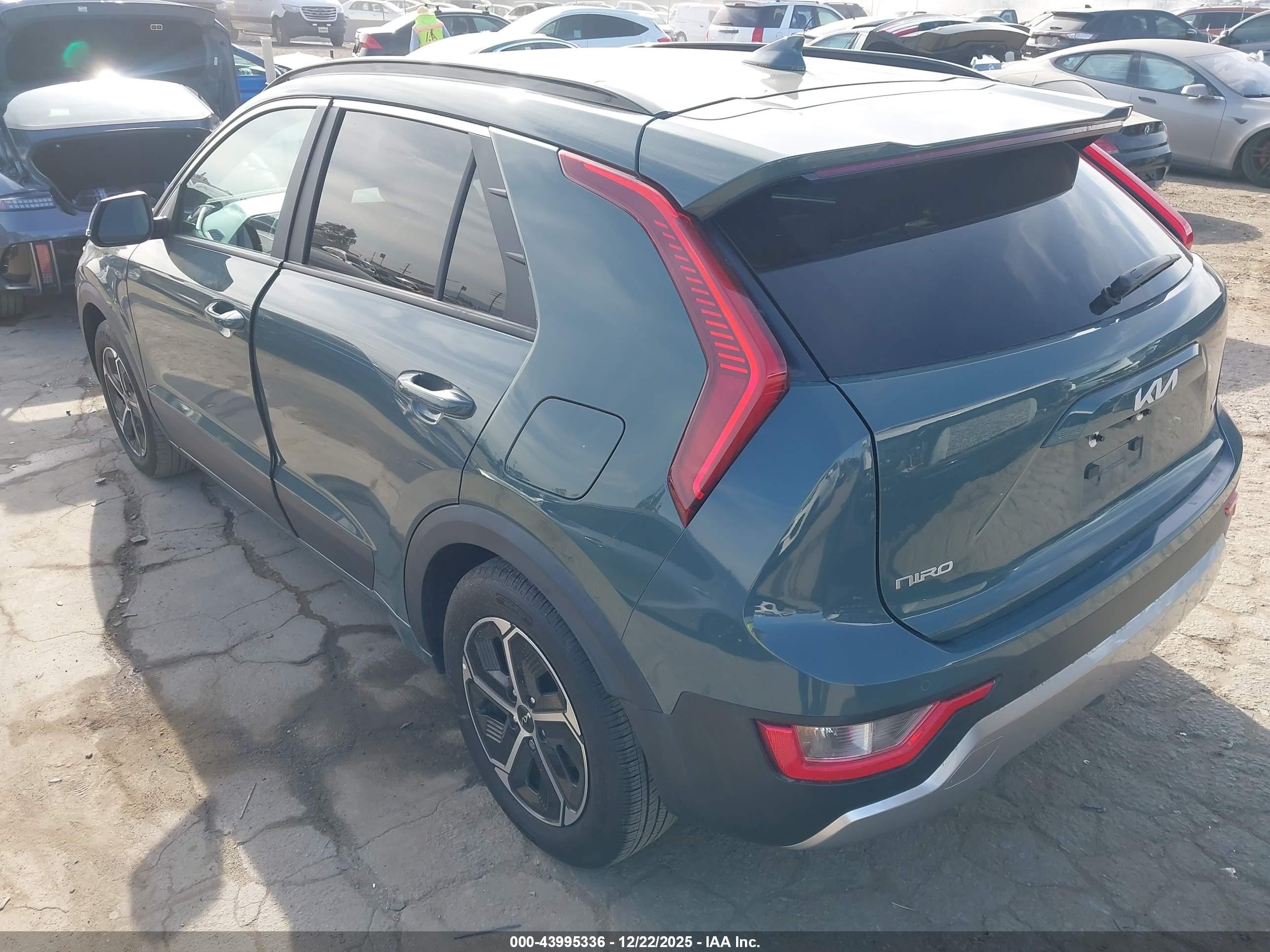 KIA NIRO image 3