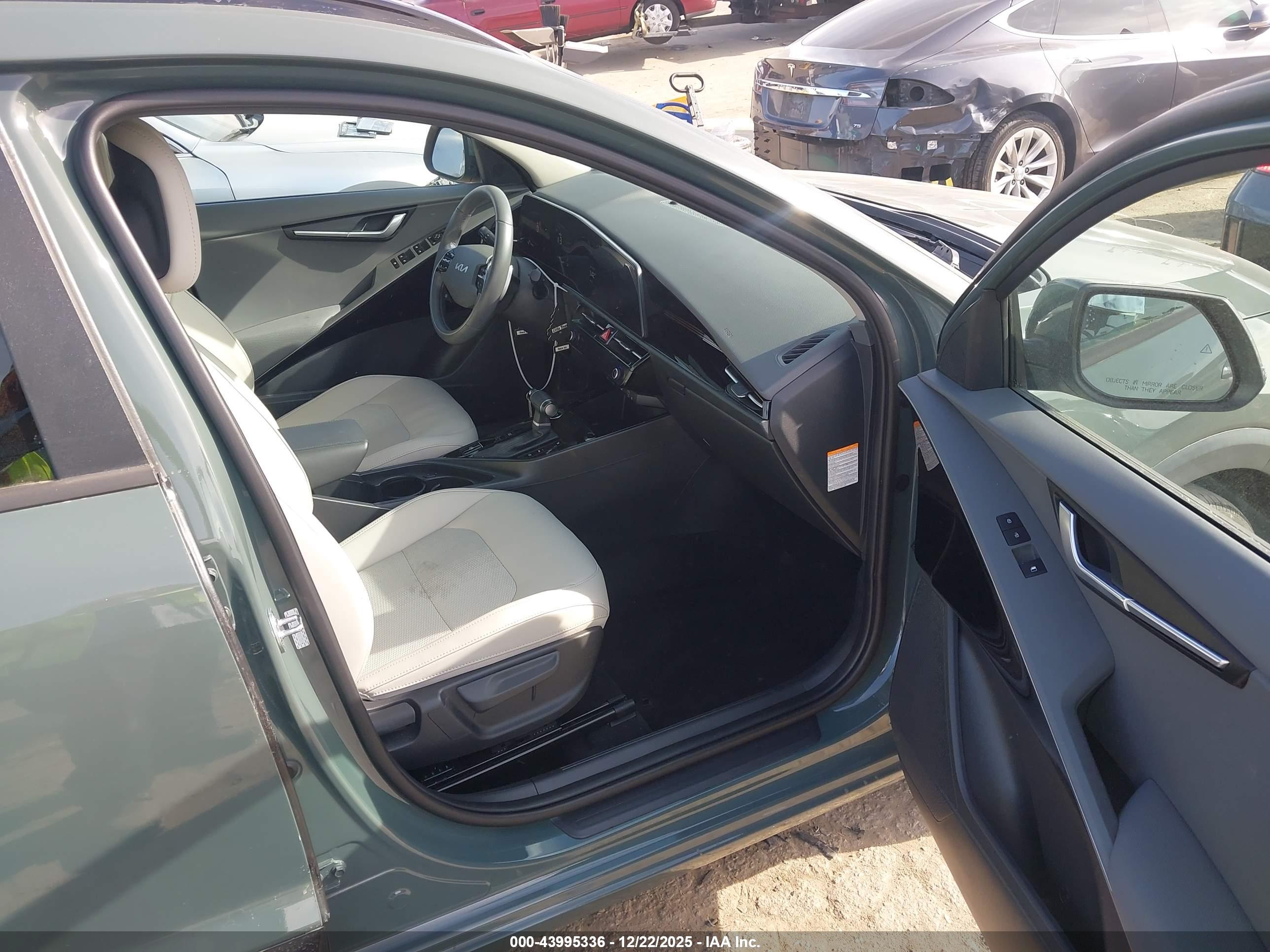 KIA NIRO image 5