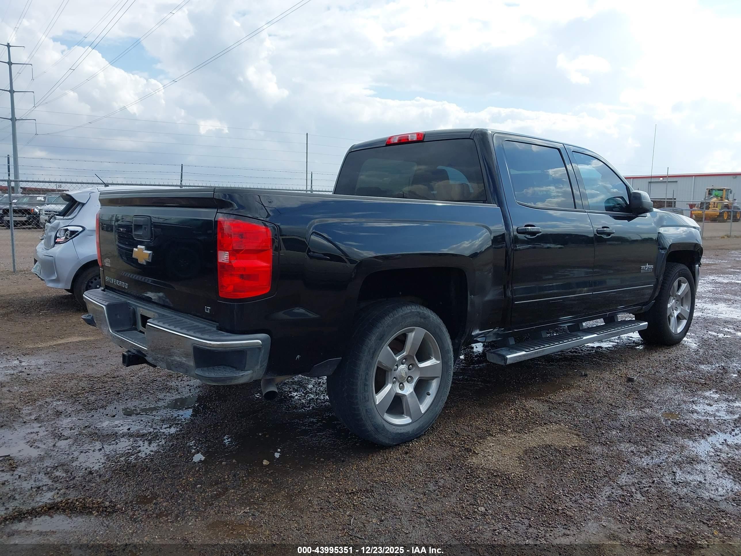 CHEVROLET SILVERADO image 4