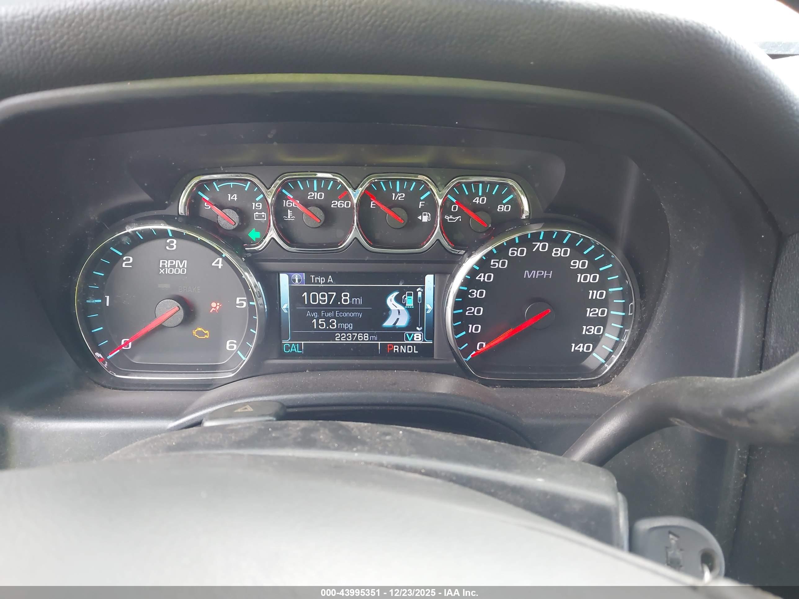 CHEVROLET SILVERADO image 7