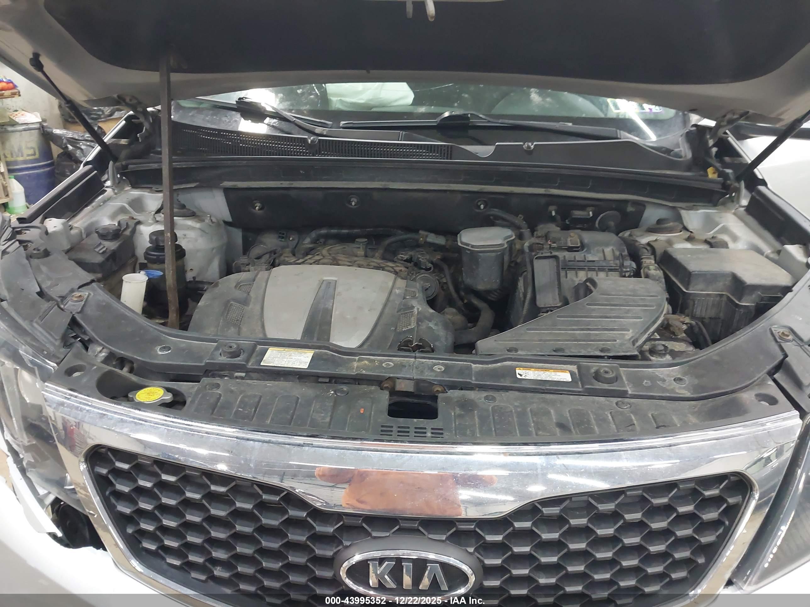 KIA SORENTO image 10