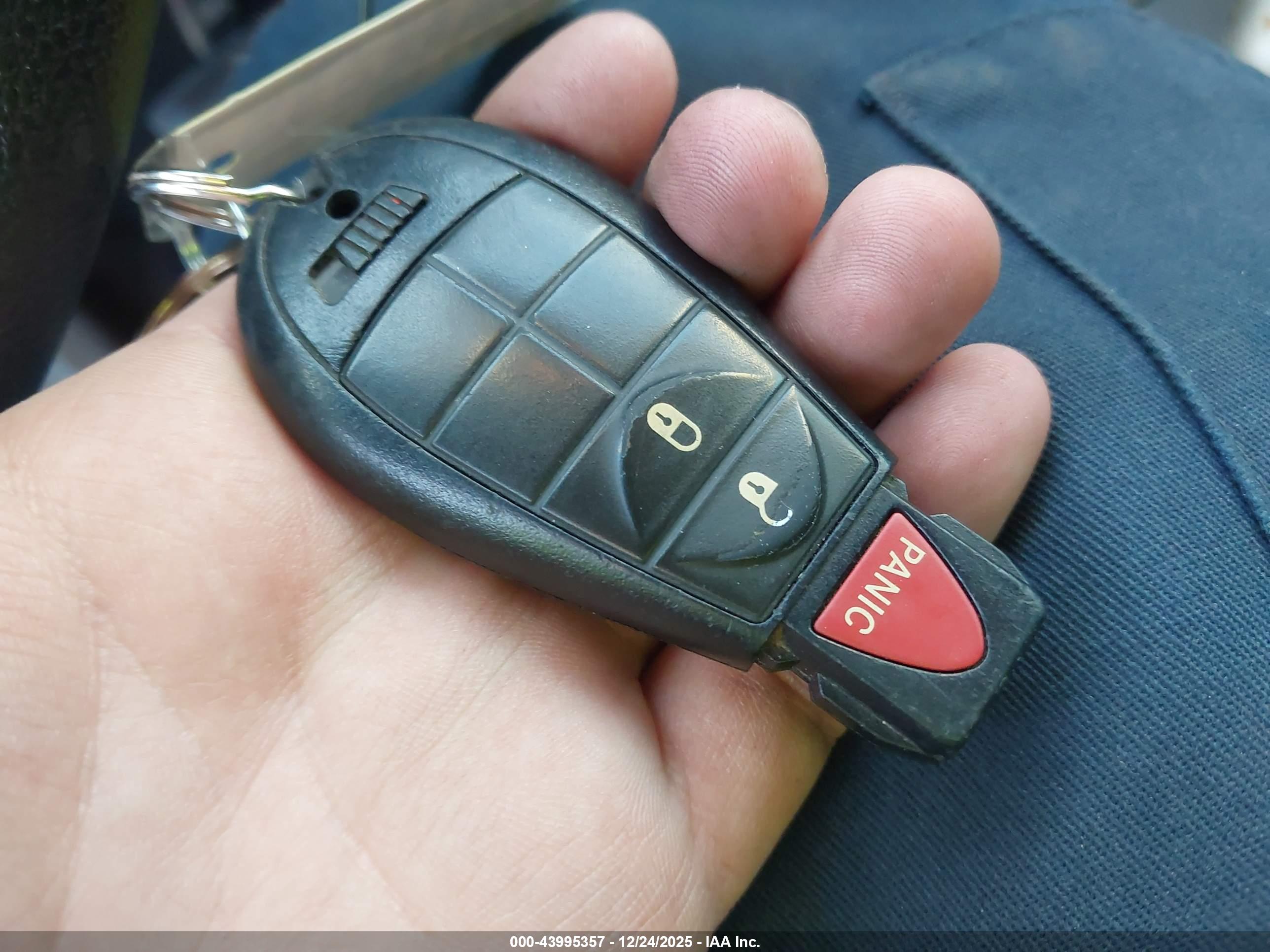JEEP CHEROKEE image 11