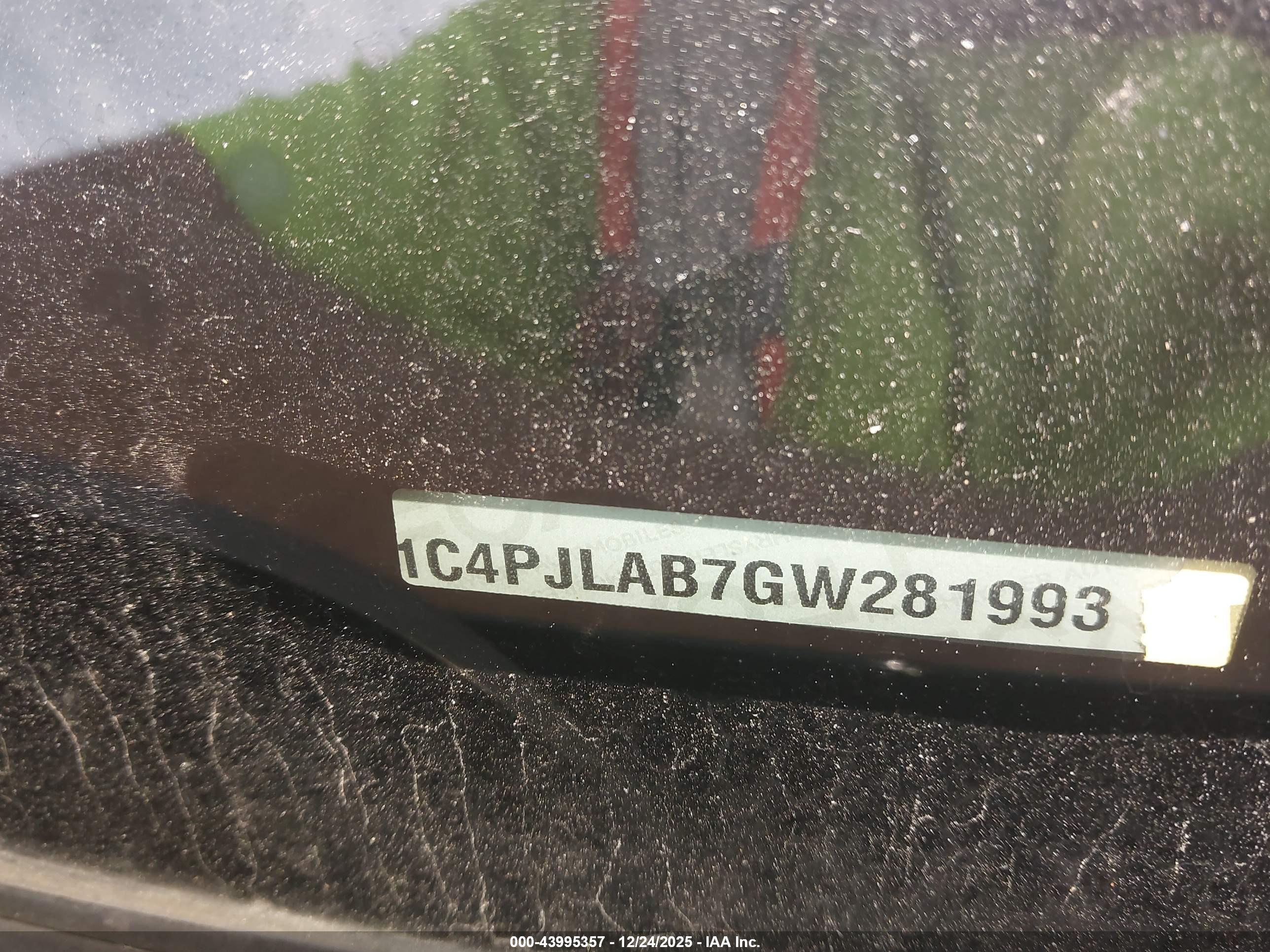 JEEP CHEROKEE image 9