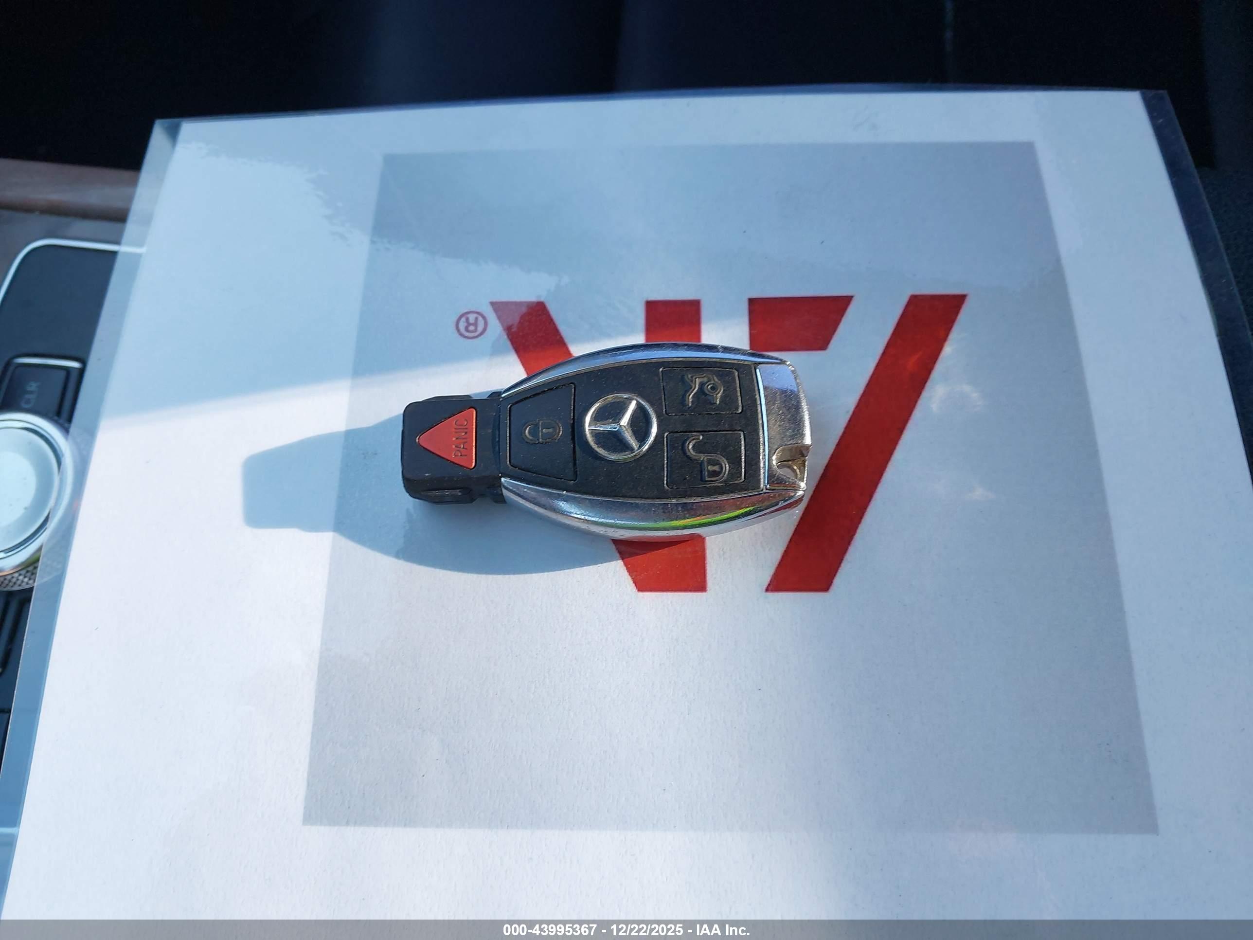 MERCEDES-BENZ E image 11