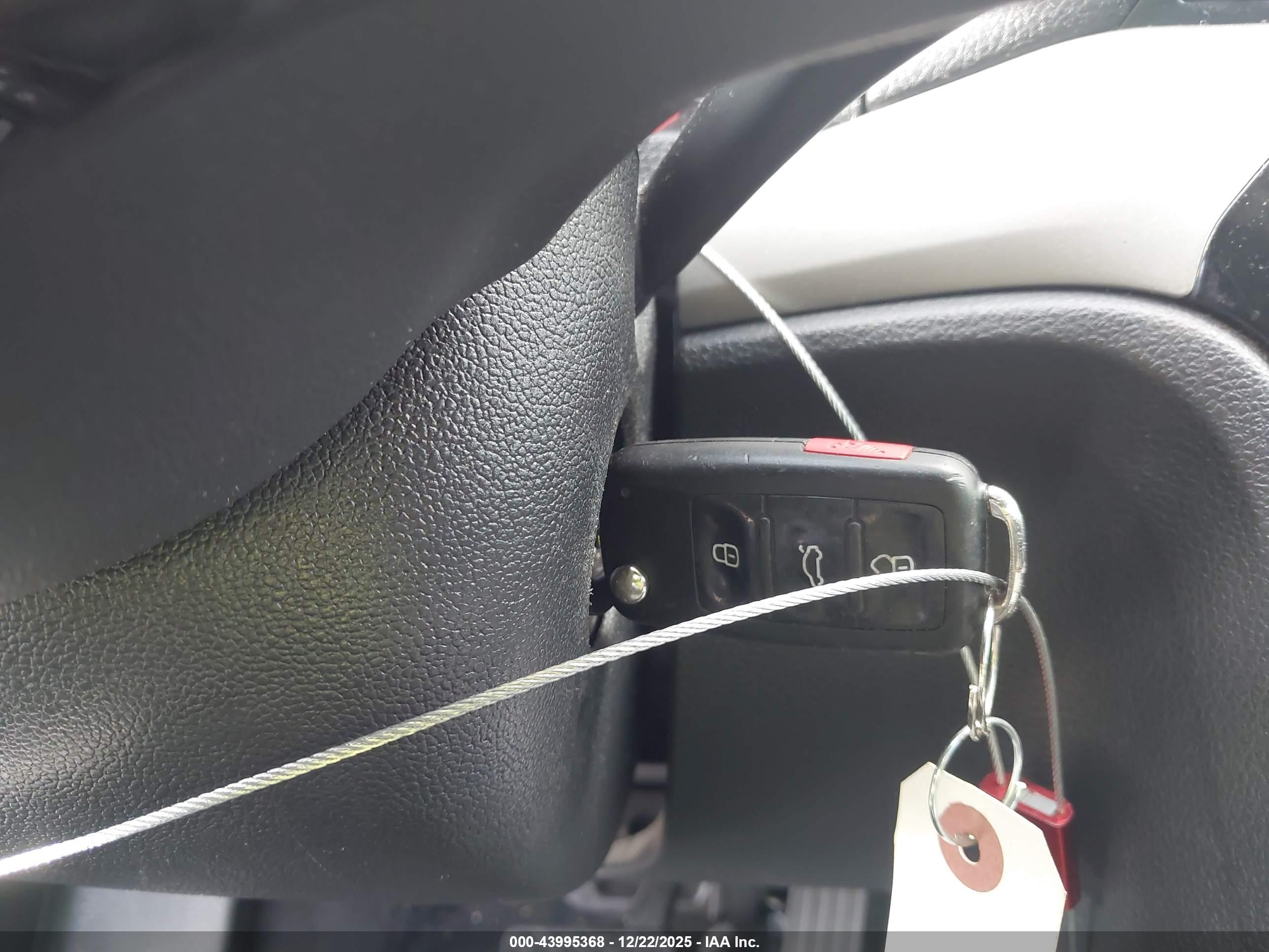 VOLKSWAGEN PASSAT image 11