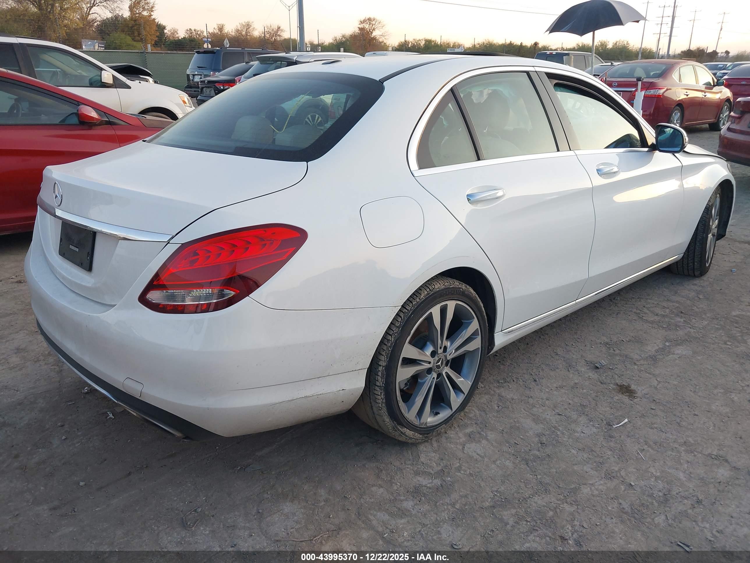 MERCEDES-BENZ C image 4