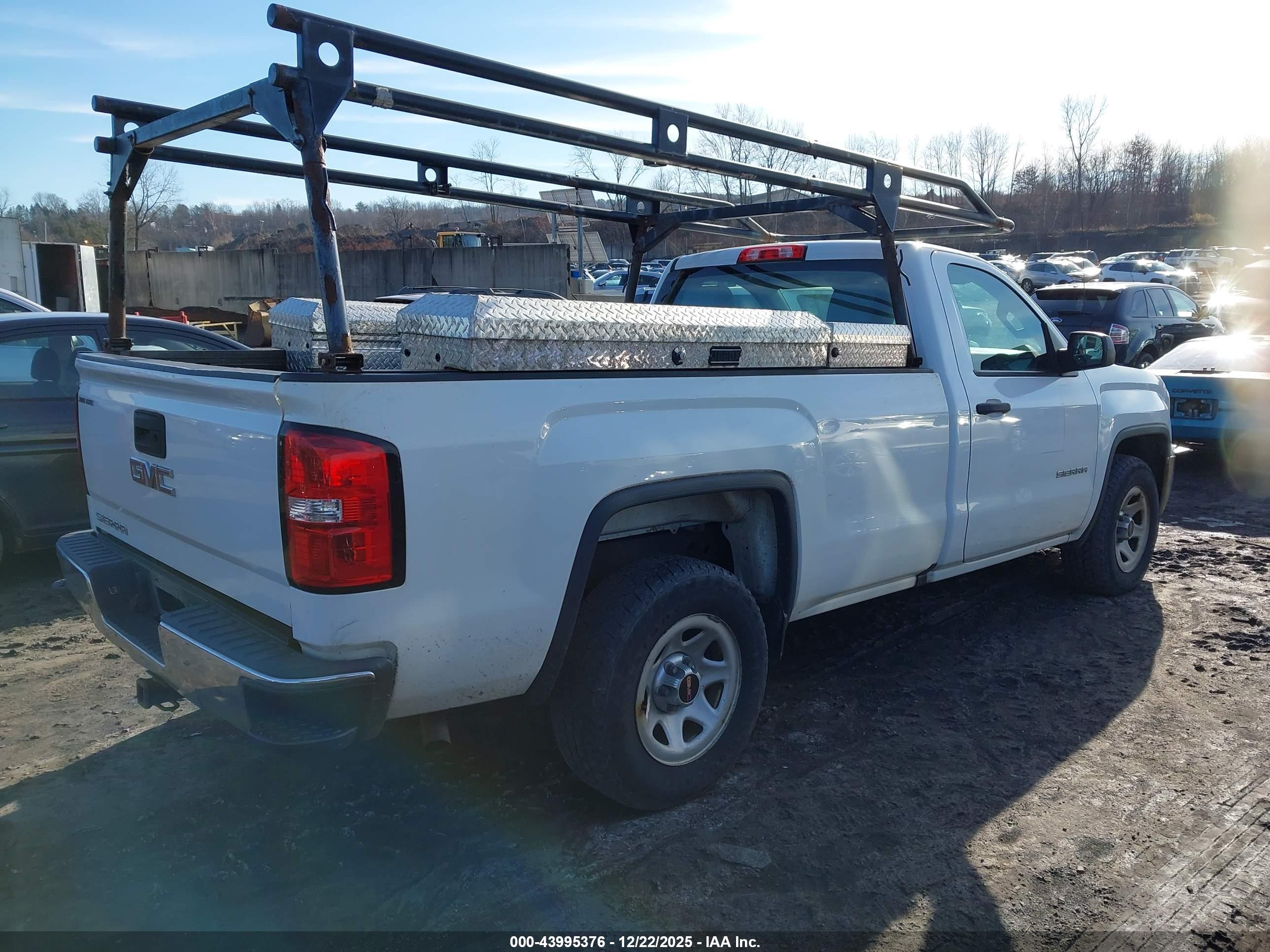 GMC SIERRA image 4