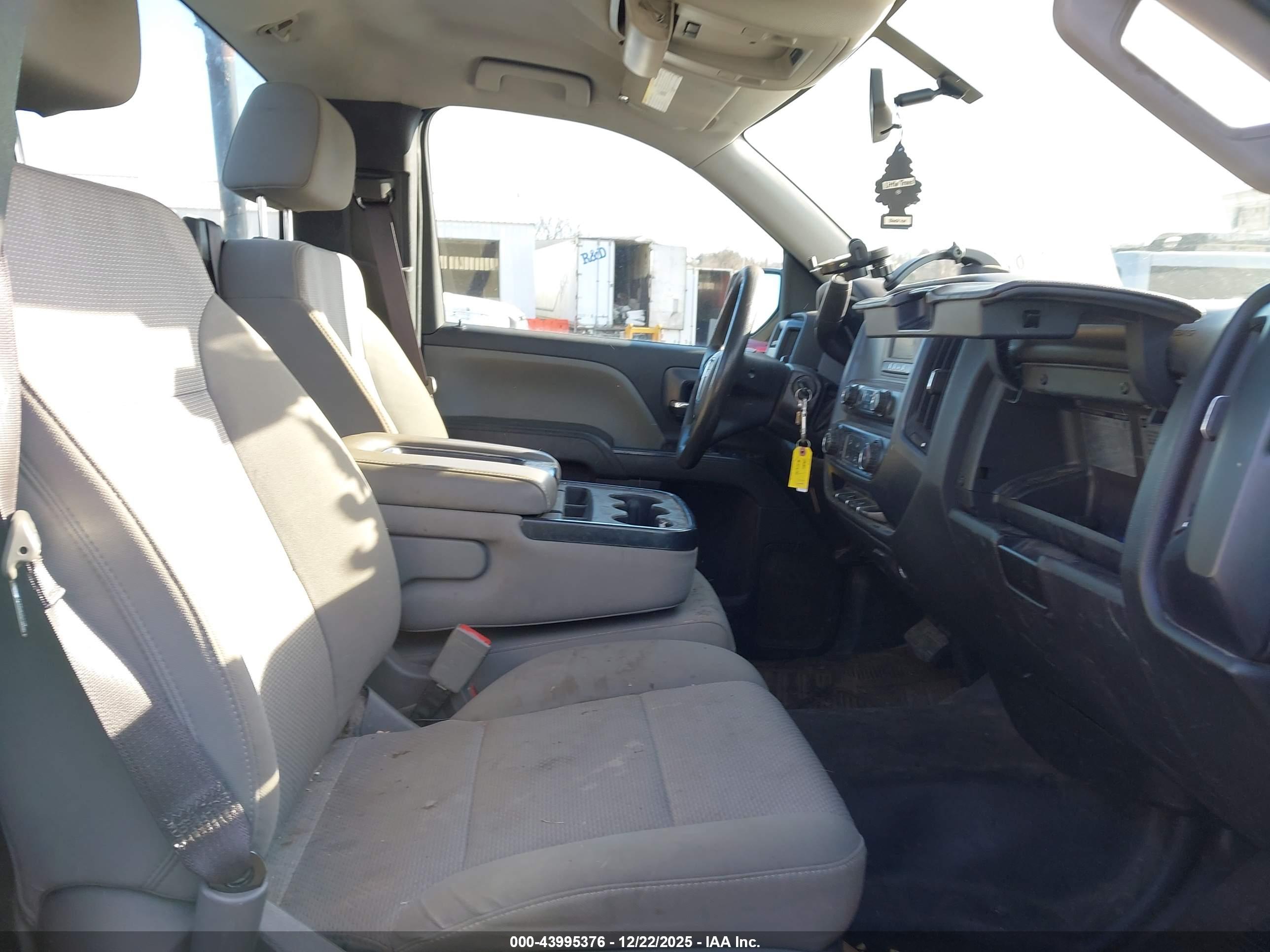 GMC SIERRA image 5