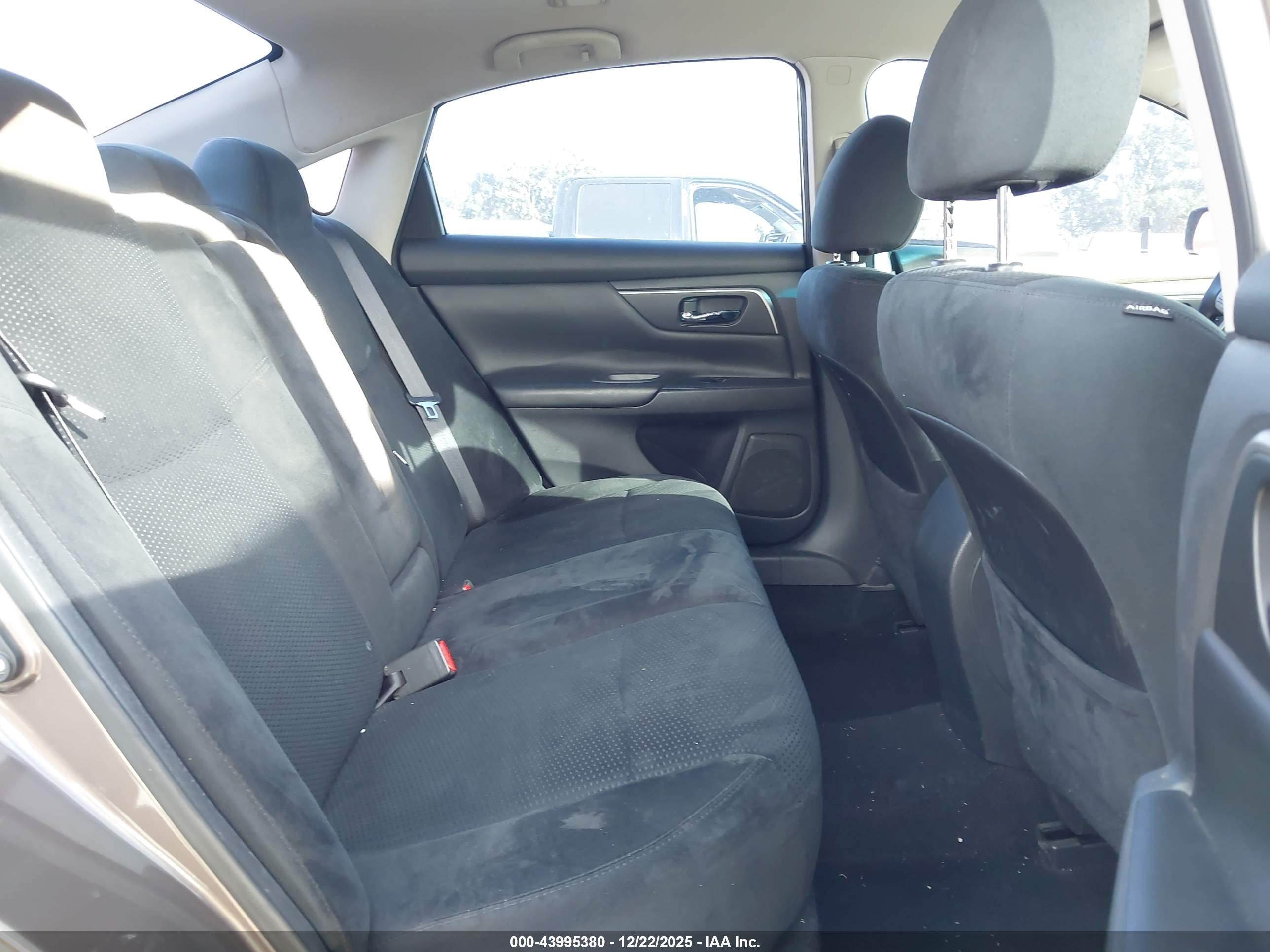 NISSAN ALTIMA image 8