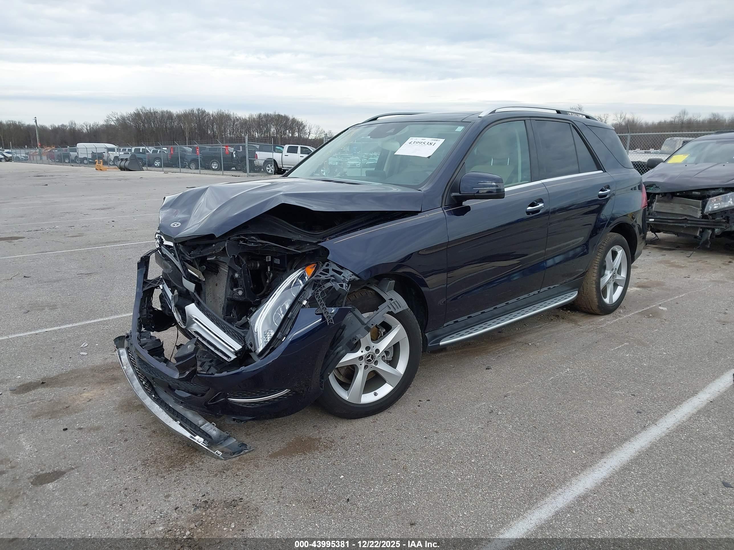 MERCEDES-BENZ GLE image 2