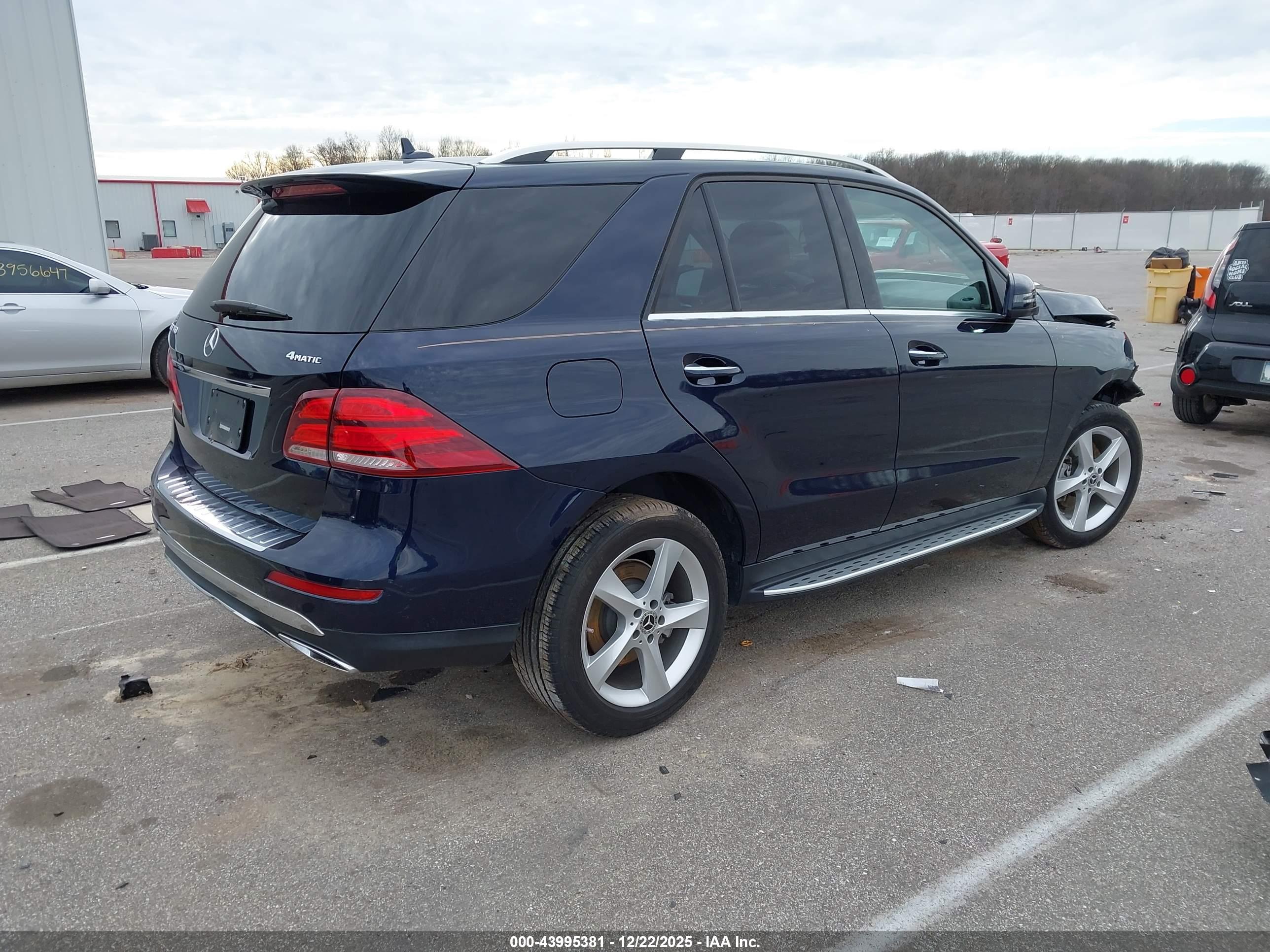 MERCEDES-BENZ GLE image 4
